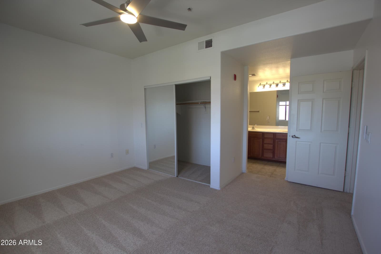 920 E DEVONSHIRE Avenue 4022, Phoenix, AZ 85014 — photo 7 of 23