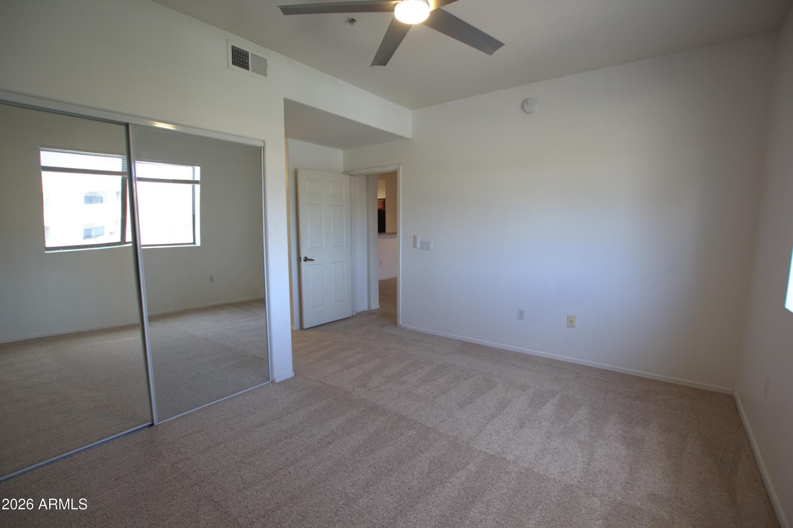 920 E DEVONSHIRE Avenue 4022, Phoenix, AZ 85014 — photo 8 of 23