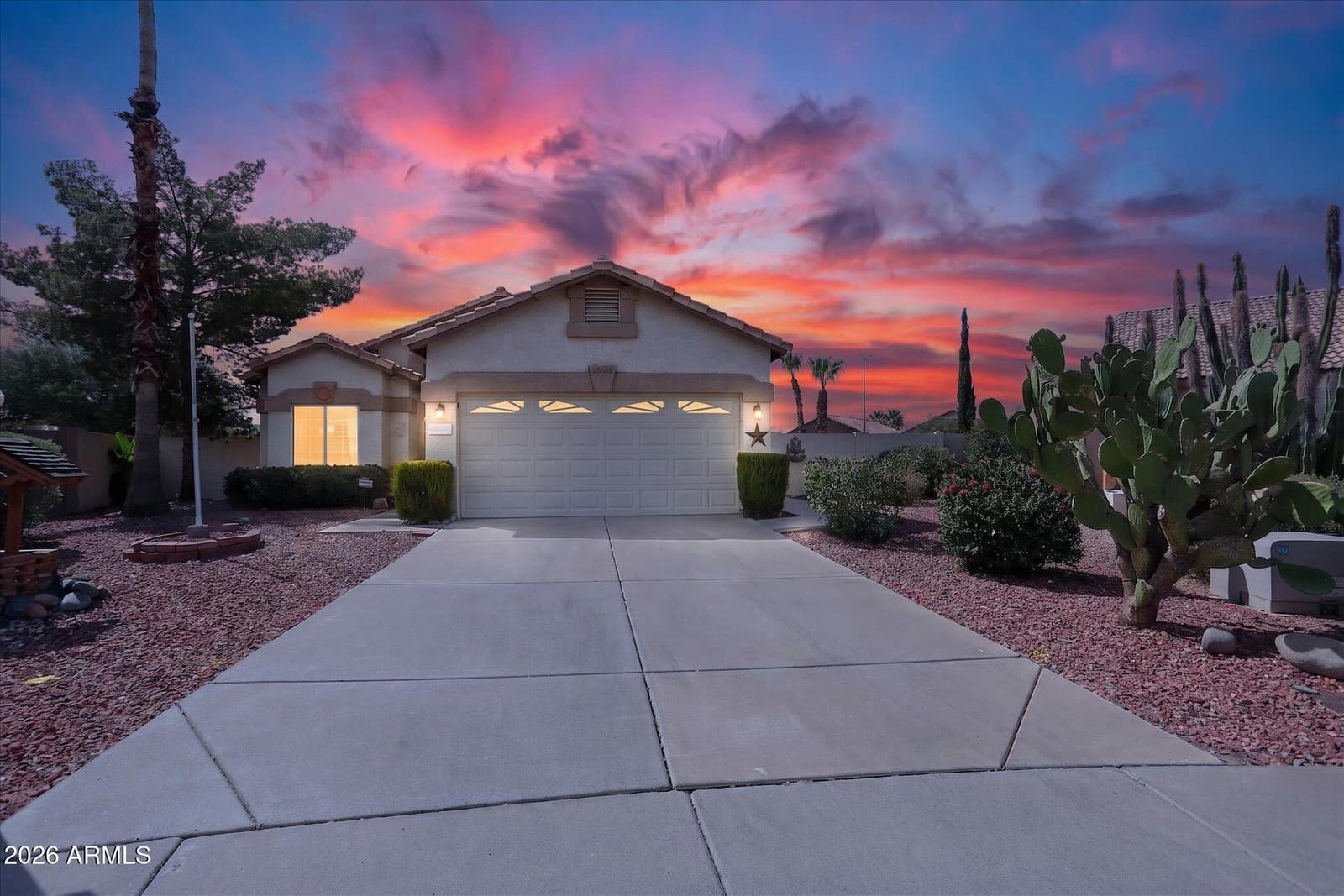 10328 W BURNETT Road, Peoria, AZ 85382 — photo 4 of 39