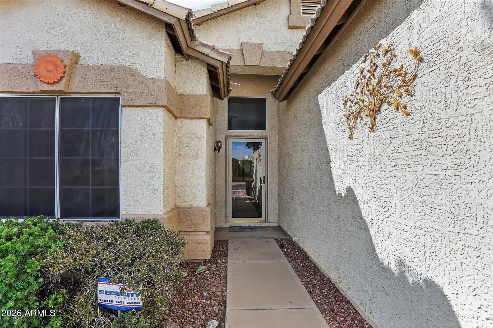 10328 W BURNETT Road, Peoria, AZ 85382 — photo 5 of 39
