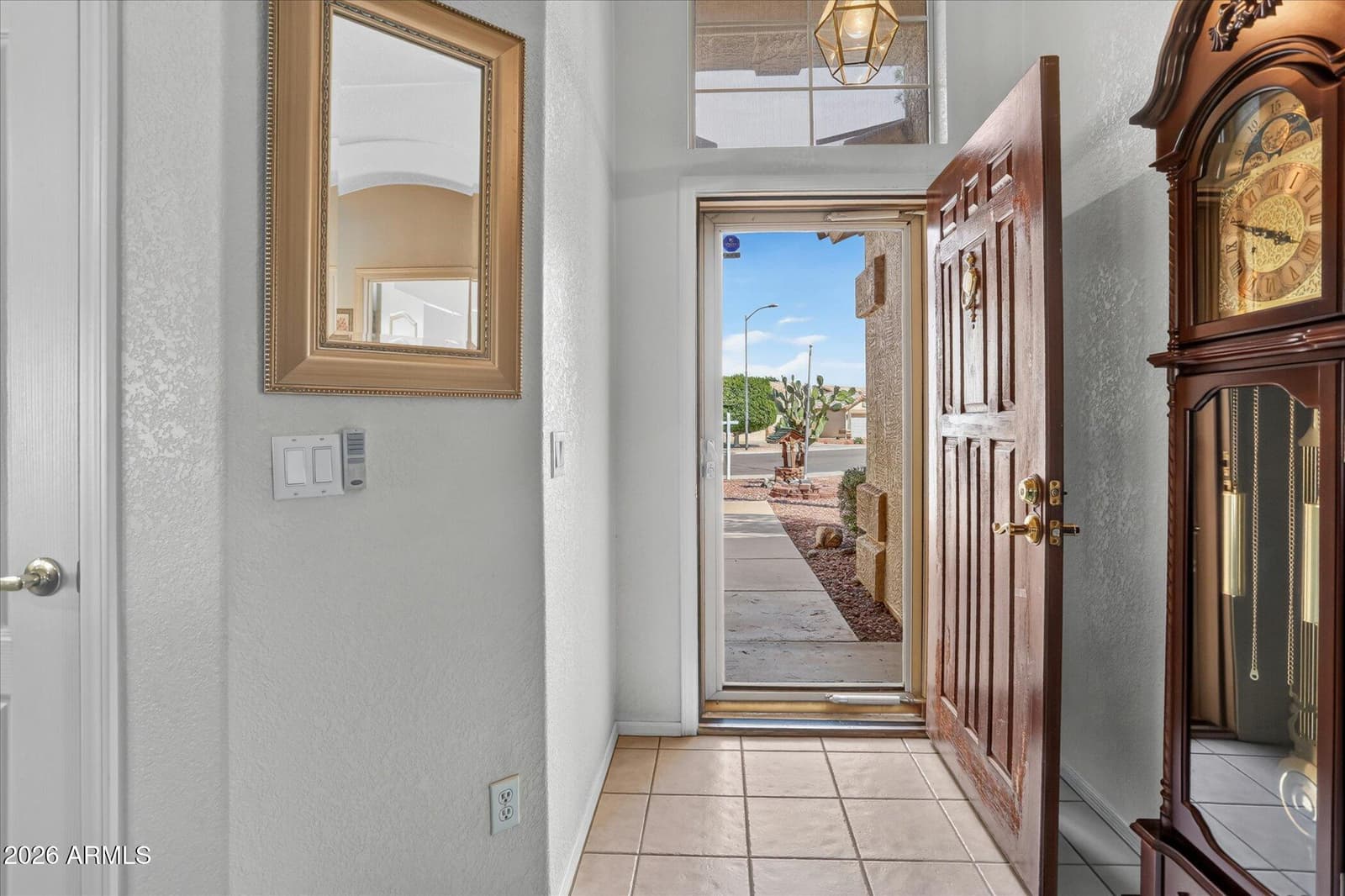 10328 W BURNETT Road, Peoria, AZ 85382 — photo 6 of 39