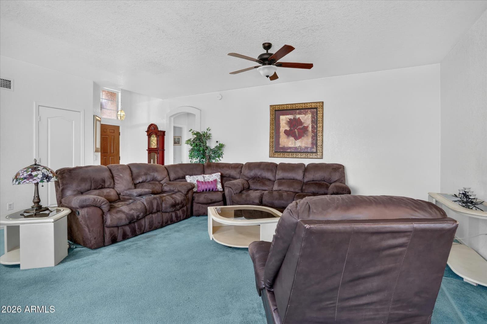 10328 W BURNETT Road, Peoria, AZ 85382 — photo 7 of 39