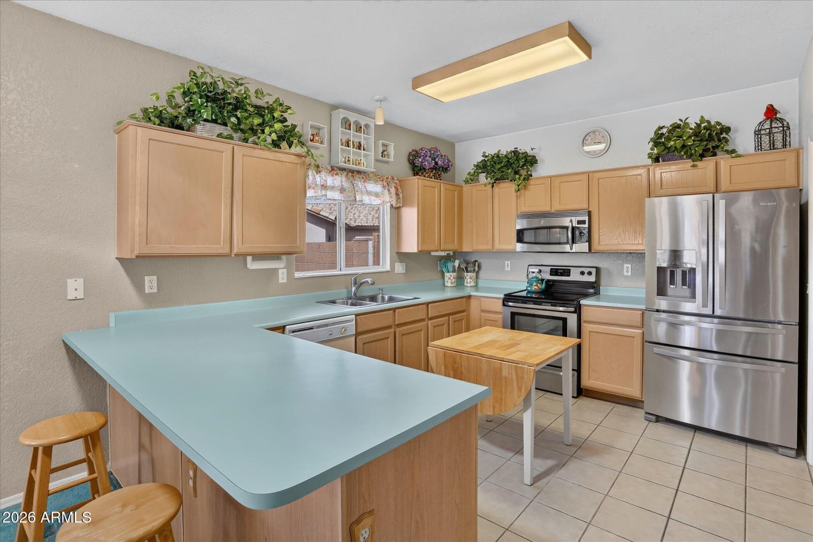 10328 W BURNETT Road, Peoria, AZ 85382 — photo 14 of 39