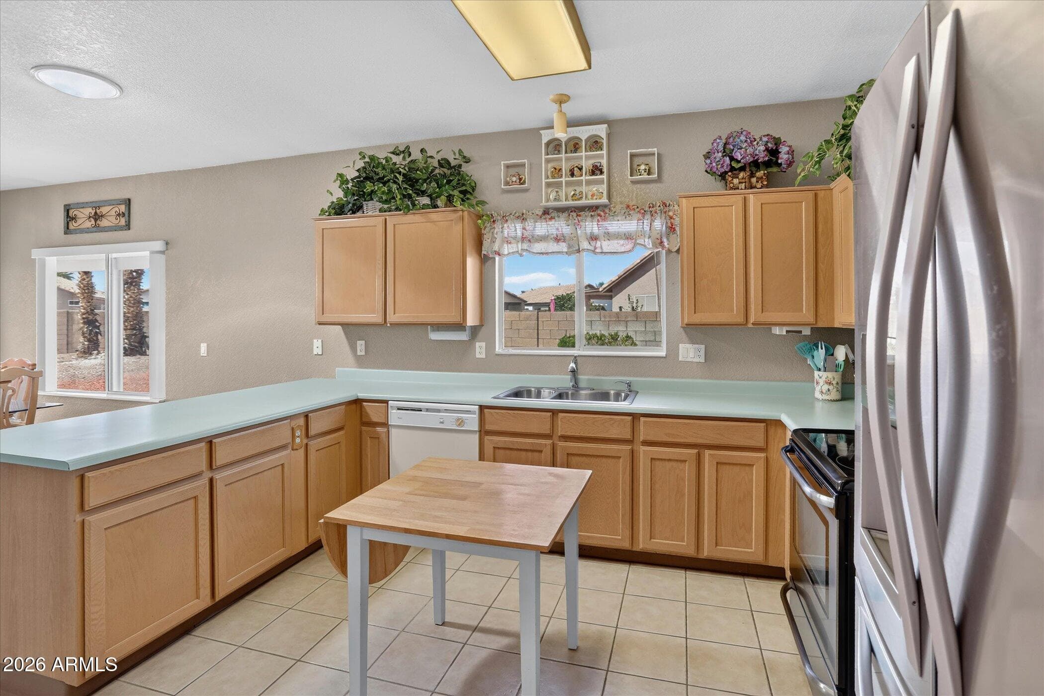 10328 W BURNETT Road, Peoria, AZ 85382 — photo 17 of 39