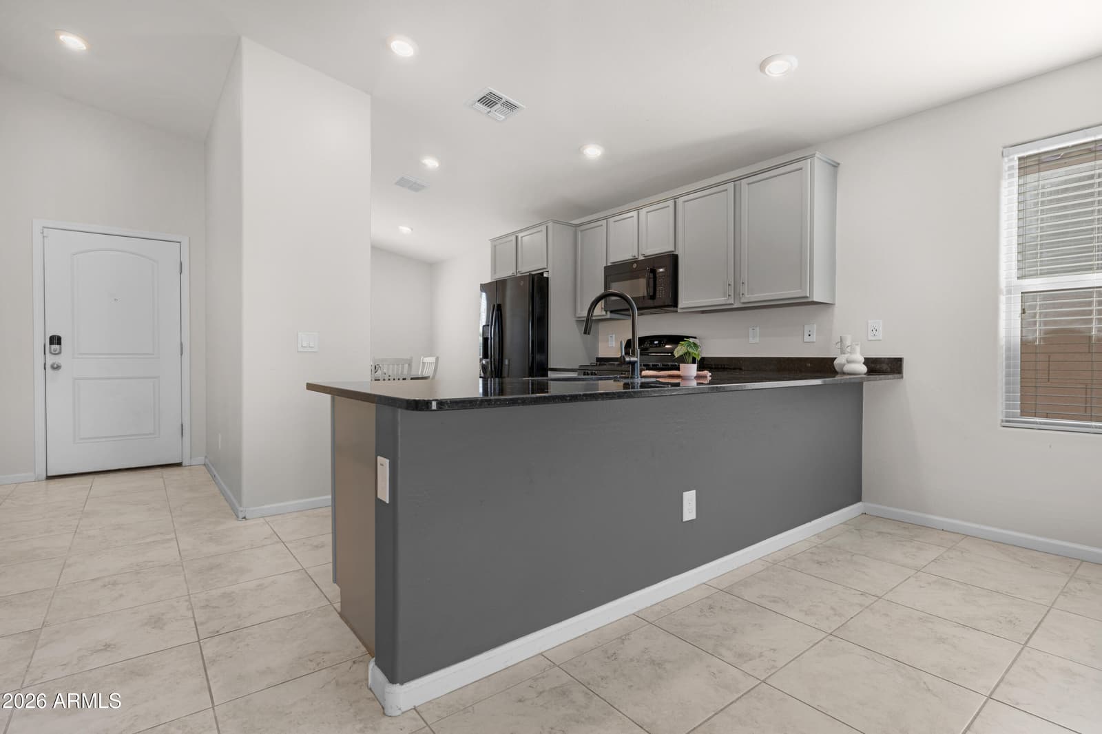 800 W LOWELL Drive, San Tan Valley, AZ 85140 — photo 10 of 38