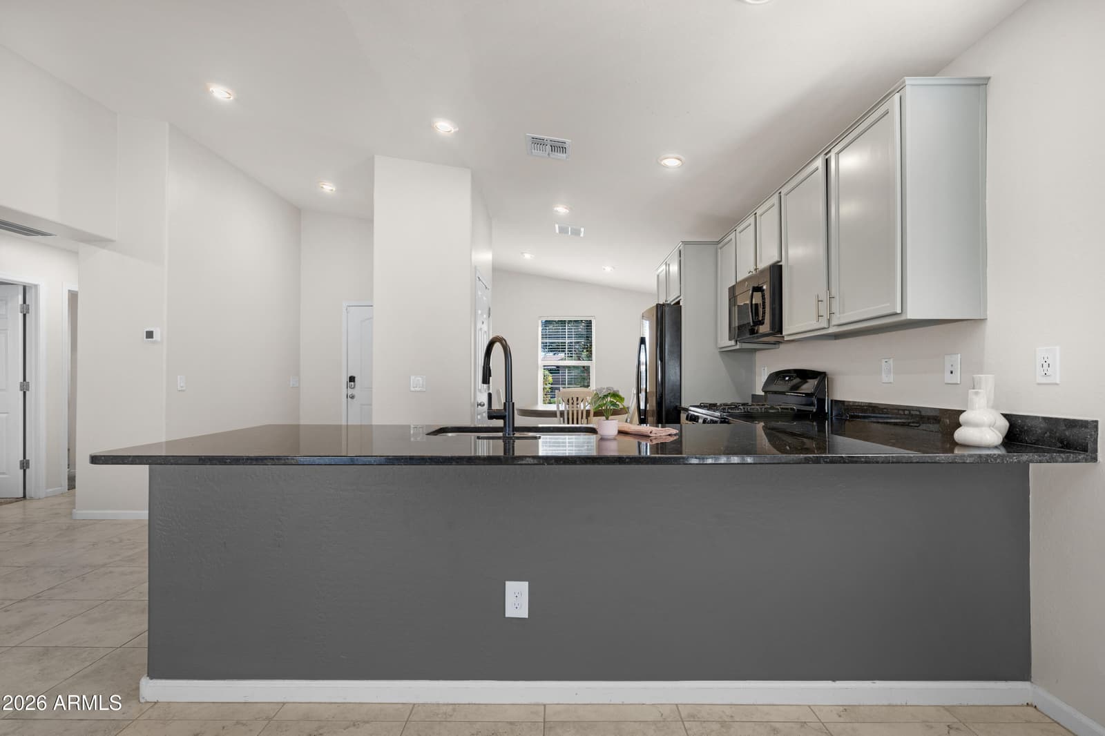 800 W LOWELL Drive, San Tan Valley, AZ 85140 — photo 12 of 38
