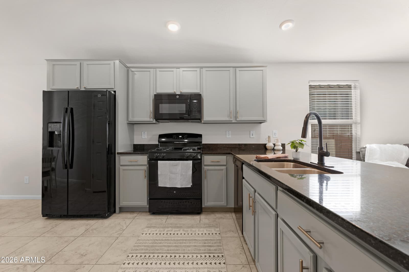 800 W LOWELL Drive, San Tan Valley, AZ 85140 — photo 14 of 38