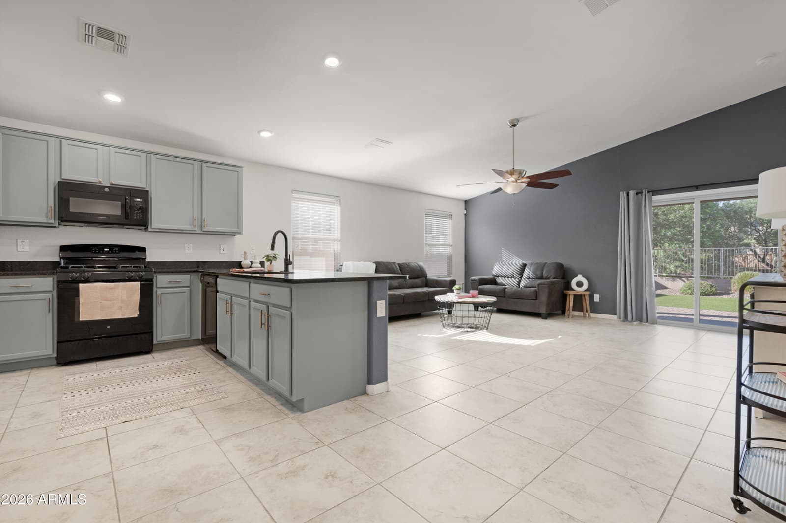 800 W LOWELL Drive, San Tan Valley, AZ 85140 — photo 16 of 38