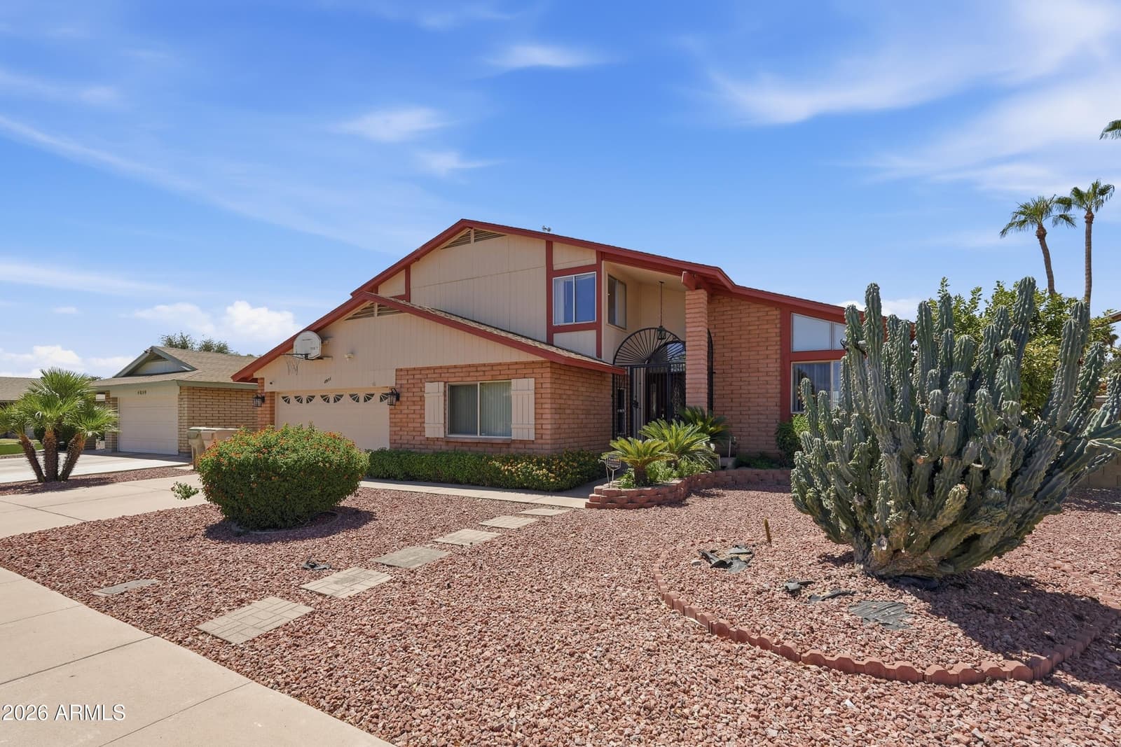 4901 W SELDON Lane, Glendale, AZ 85302 — photo 2 of 52