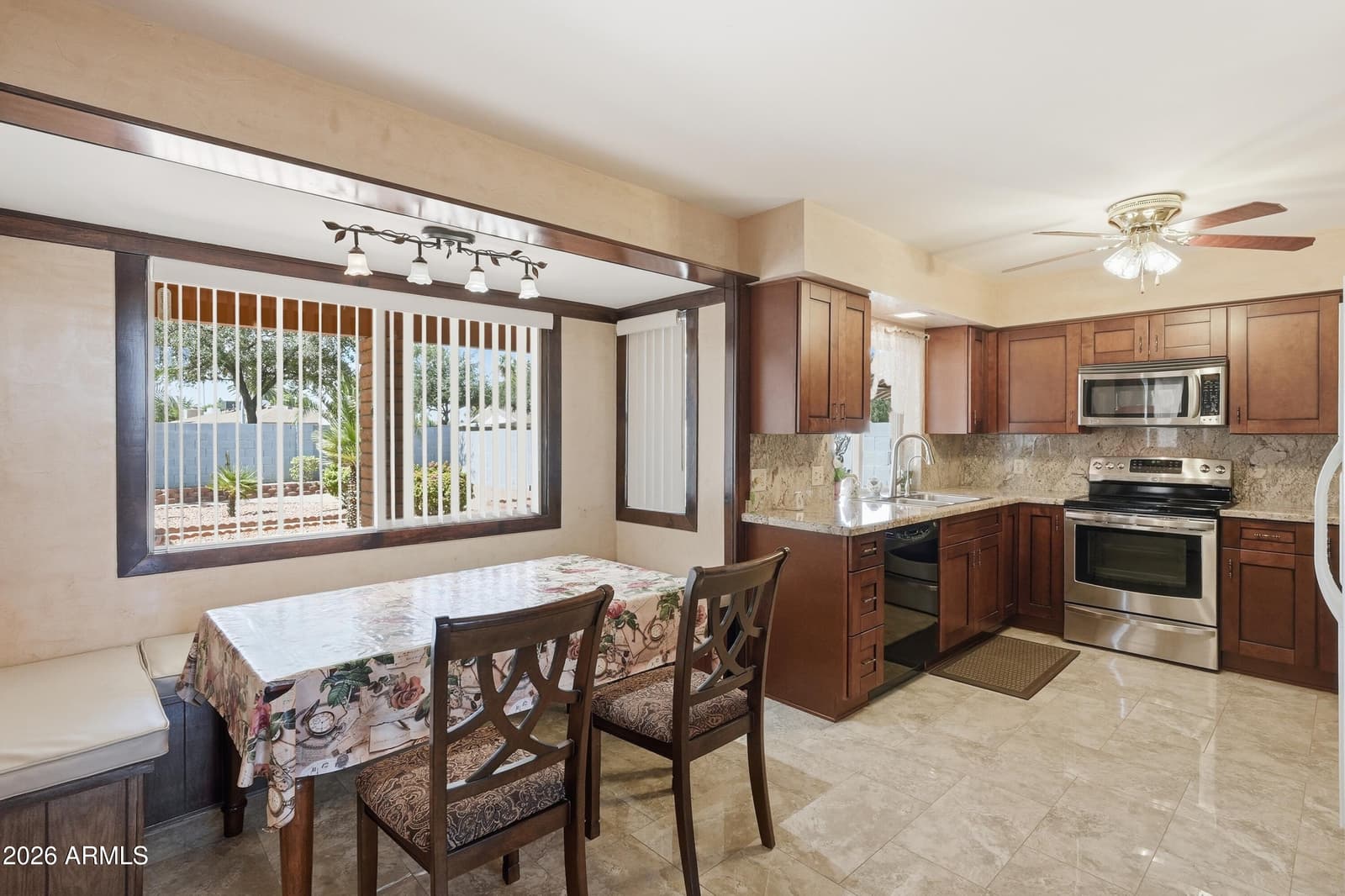 4901 W SELDON Lane, Glendale, AZ 85302 — photo 16 of 52
