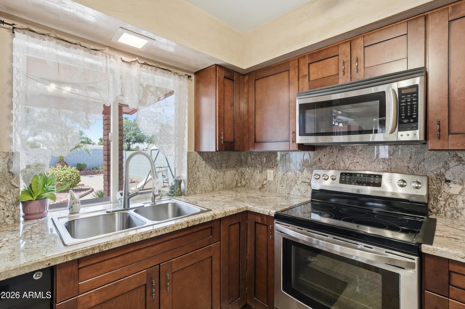 4901 W SELDON Lane, Glendale, AZ 85302 — photo 19 of 52