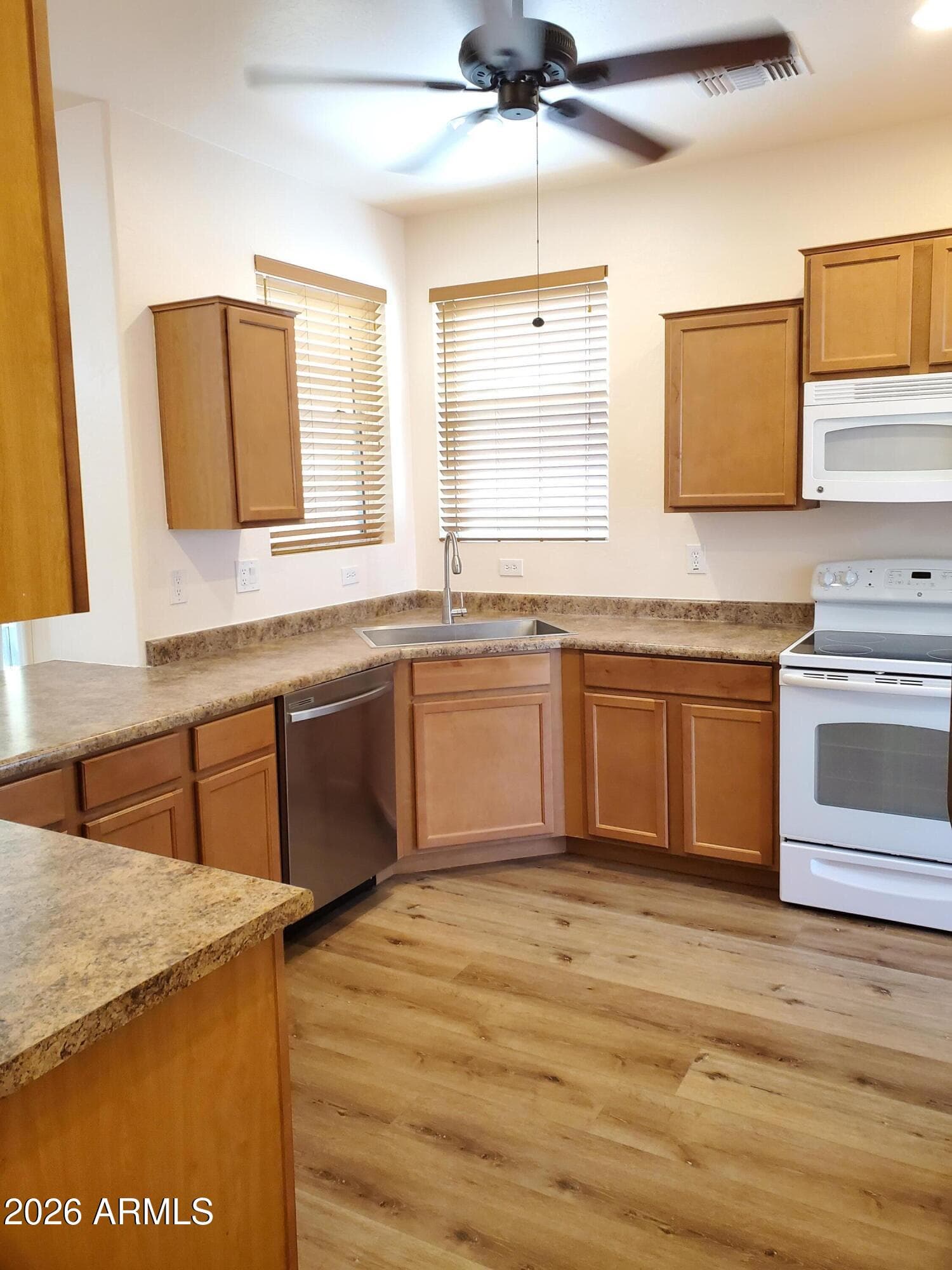 3944 E LESLIE Drive E, Gilbert, AZ 85296 — photo 3 of 47
