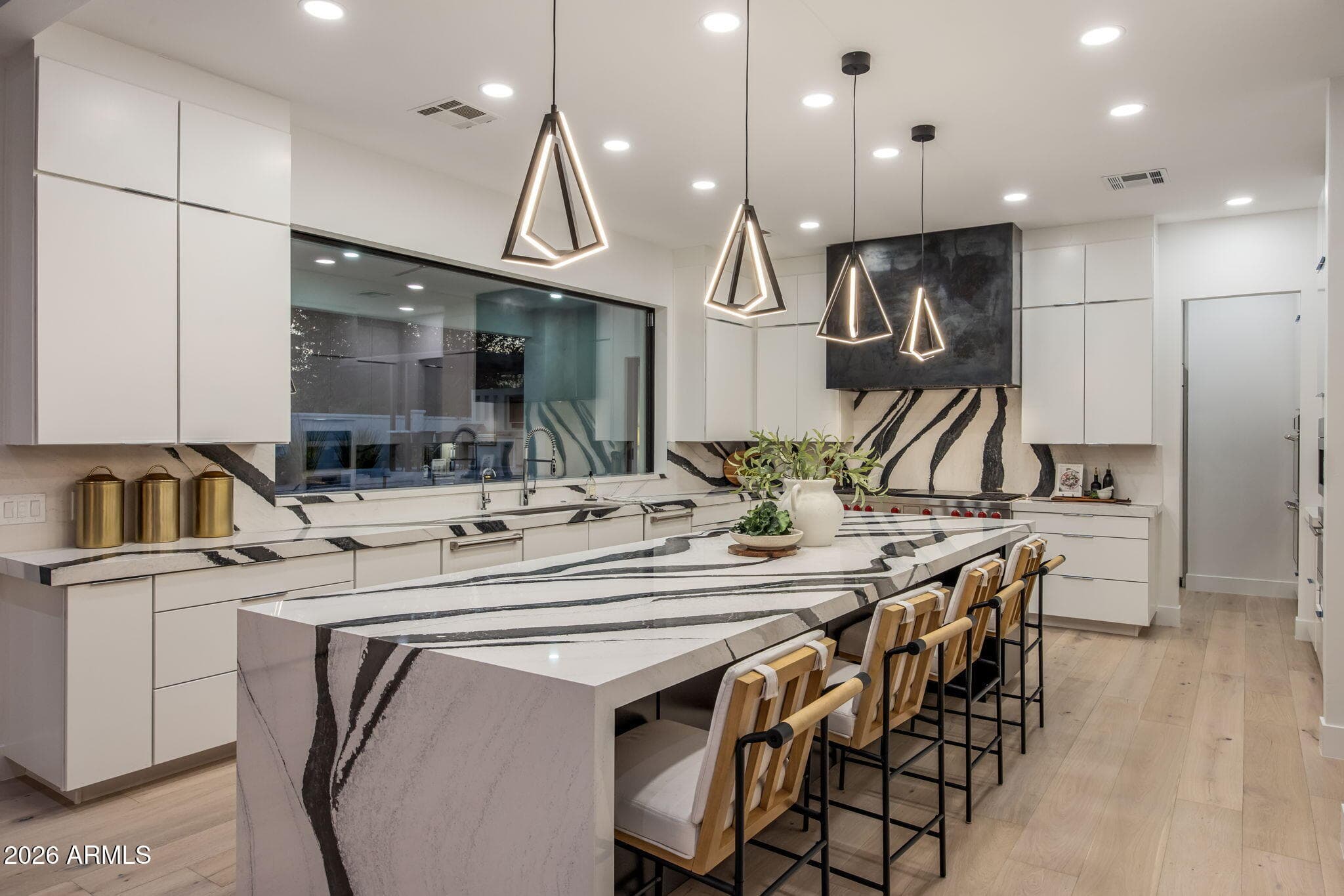 6302 E ALTA HACIENDA Drive, Scottsdale, AZ 85251 — photo 12 of 49