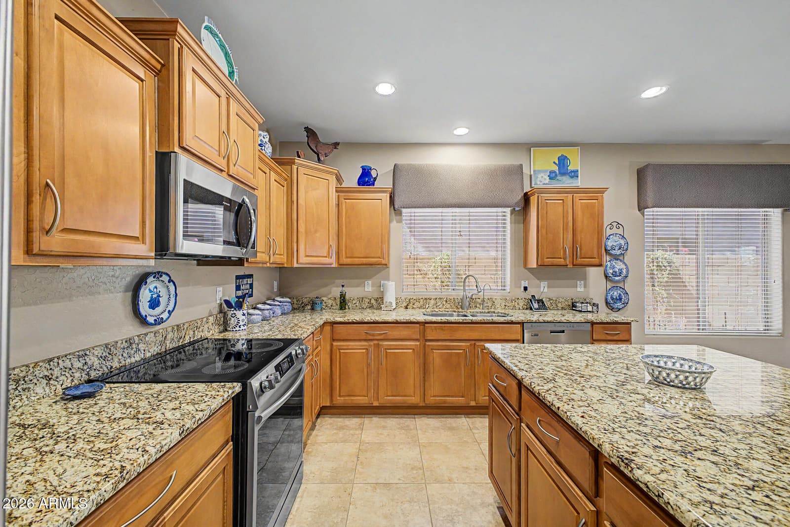 2631 N PRESIDENTIAL Drive, Florence, AZ 85132 — photo 16 of 46