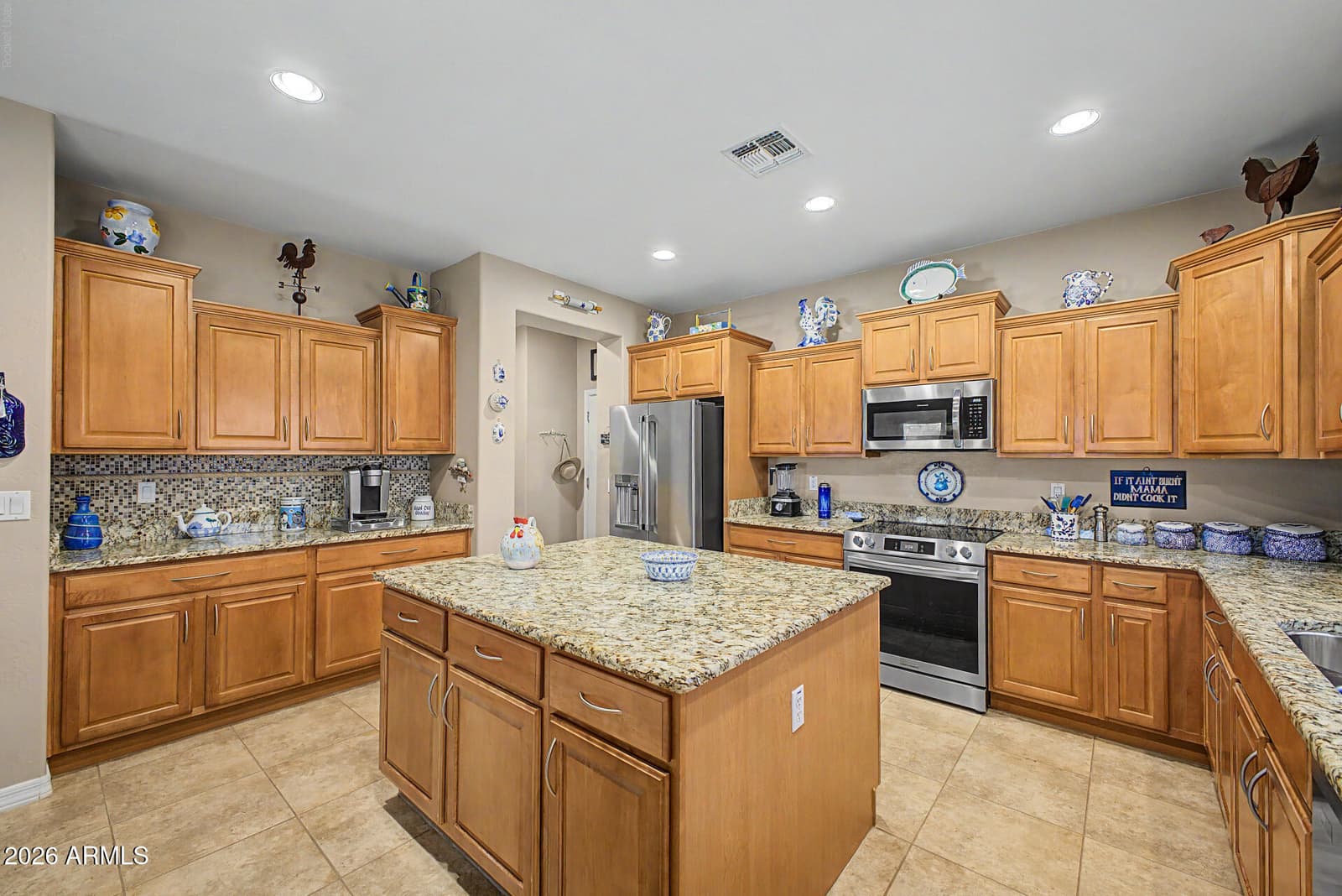 2631 N PRESIDENTIAL Drive, Florence, AZ 85132 — photo 17 of 46
