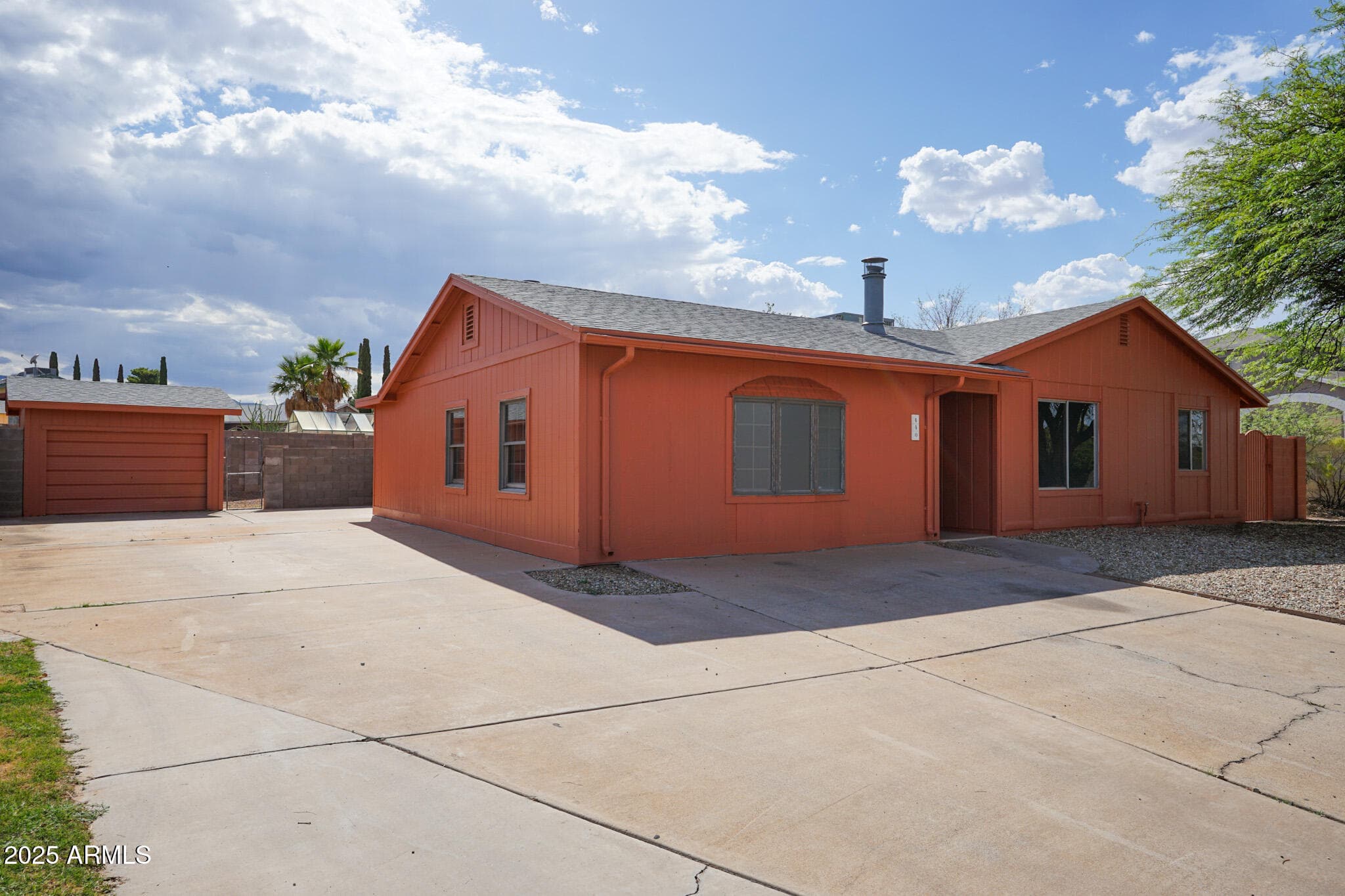 440 S Canyon Drive, Sierra Vista, AZ 85635 — photo 1 of 47
