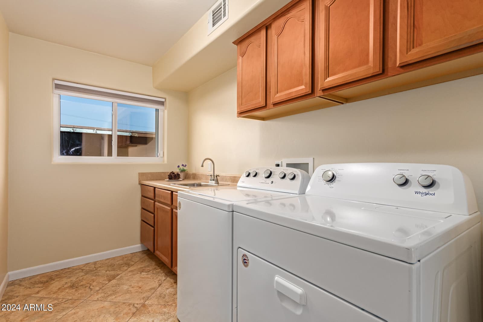 2705 W SUMMIT Place, Chandler, AZ 85224 — photo 33 of 41
