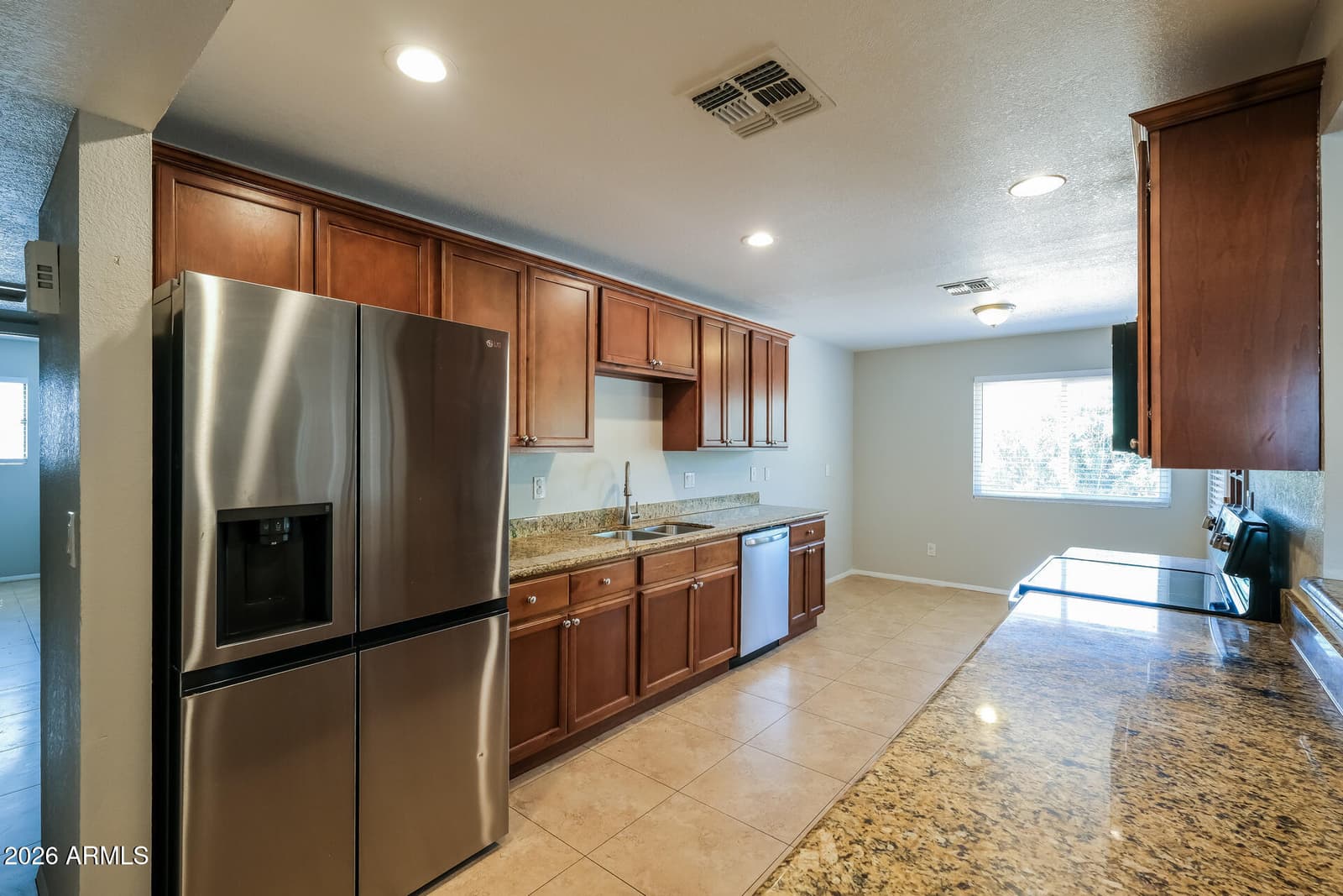 3551 W JOAN DE ARC Avenue, Phoenix, AZ 85029 — photo 8 of 21