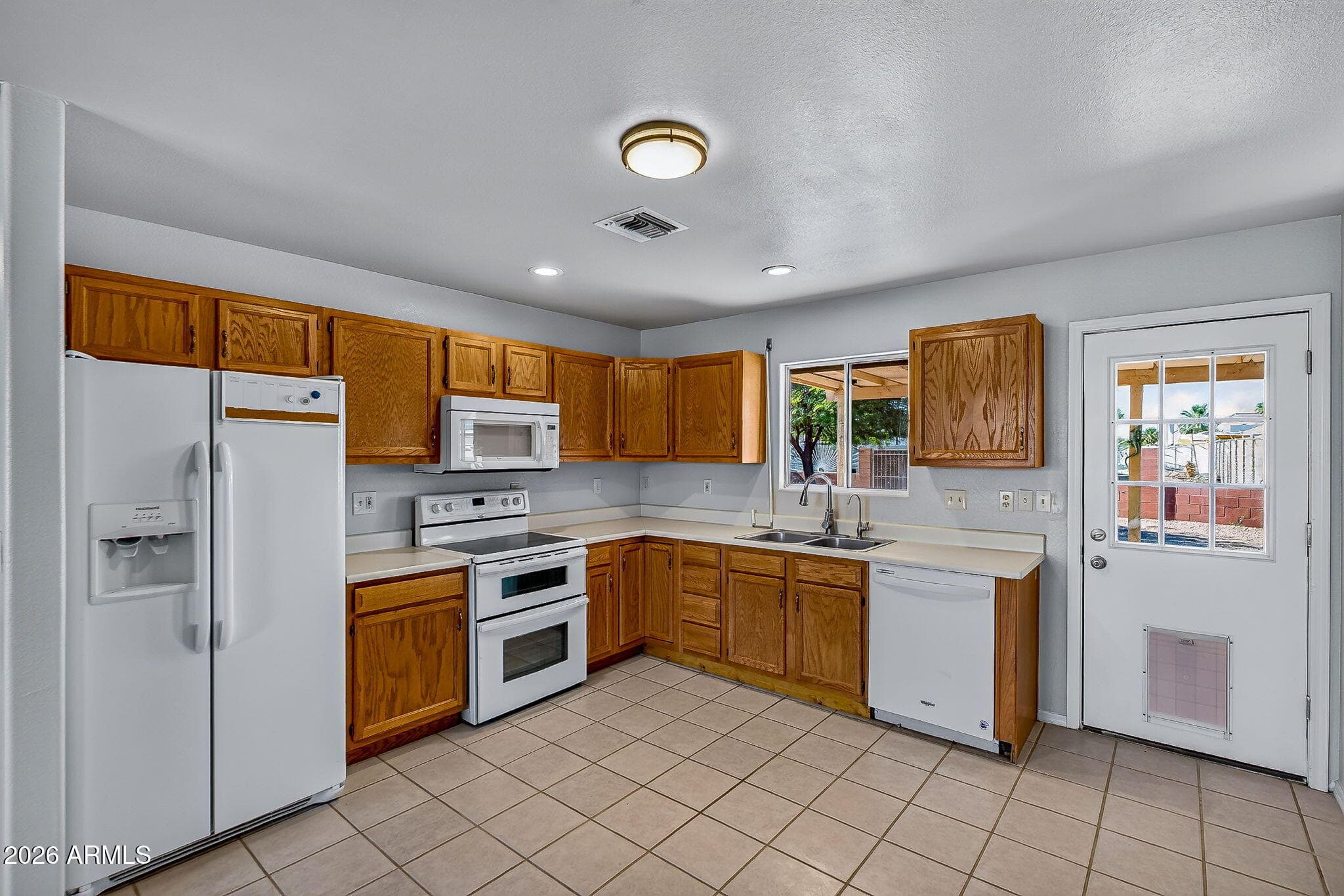 8995 W SANTA CRUZ Boulevard, Arizona City, AZ 85123 — photo 10 of 38