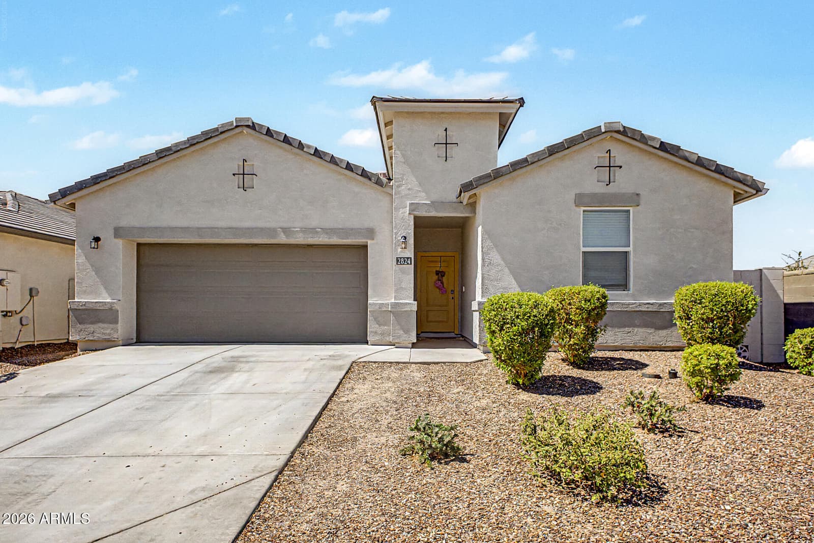 2824 W SEAVER Avenue, Apache Junction, AZ 85120 — photo 2 of 68