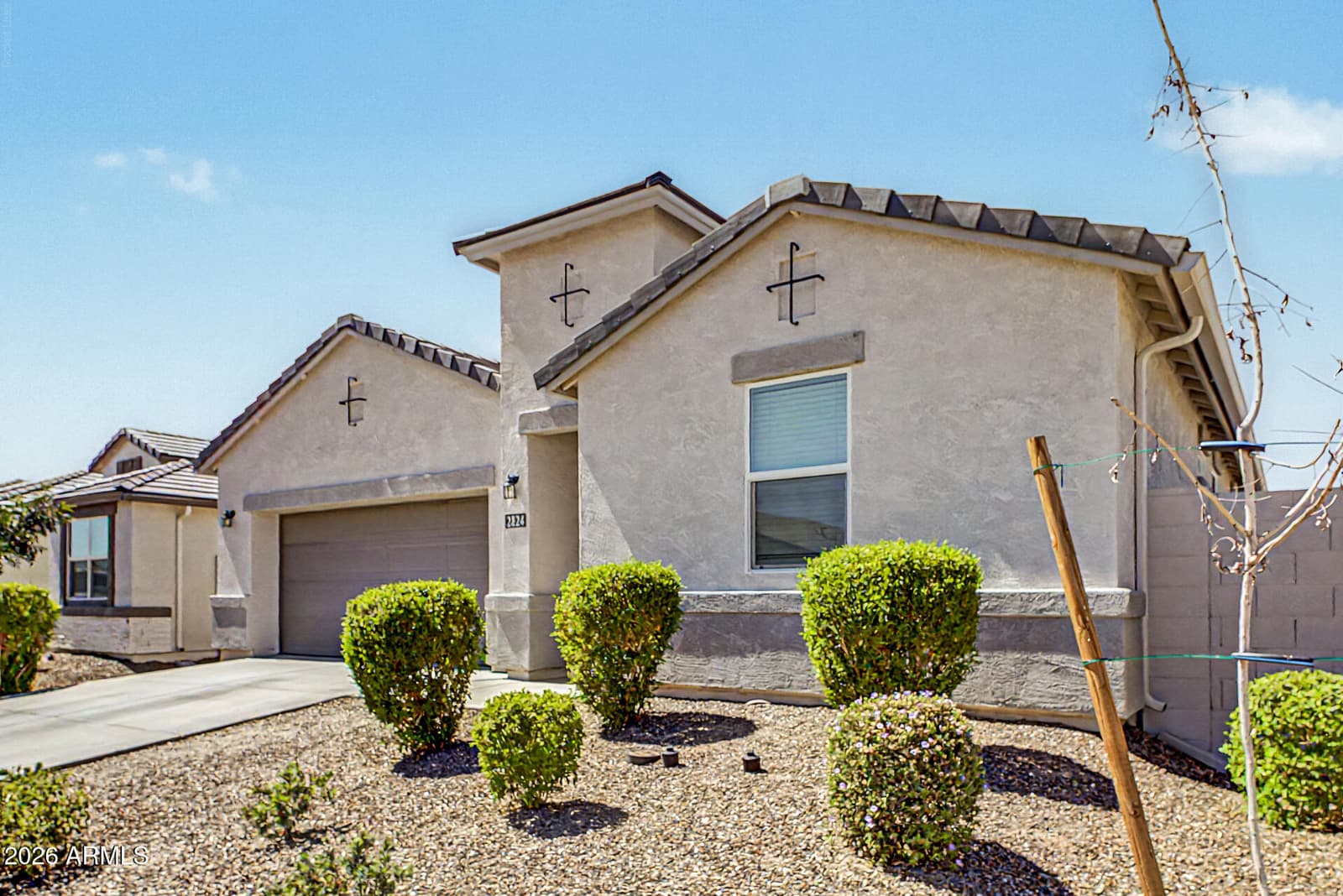 2824 W SEAVER Avenue, Apache Junction, AZ 85120 — photo 4 of 68