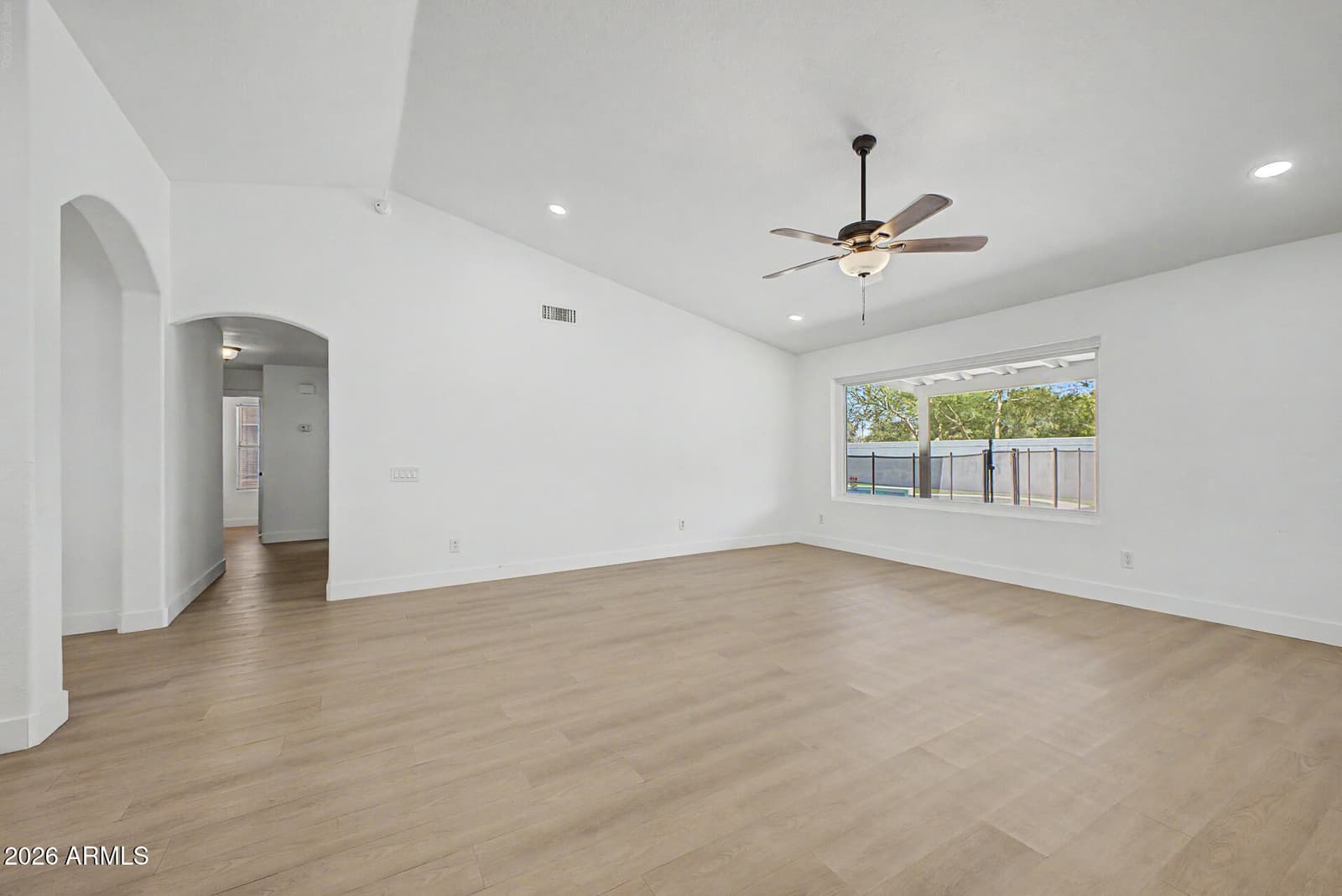 351 W AMOROSO Drive, Gilbert, AZ 85233 — photo 6 of 37
