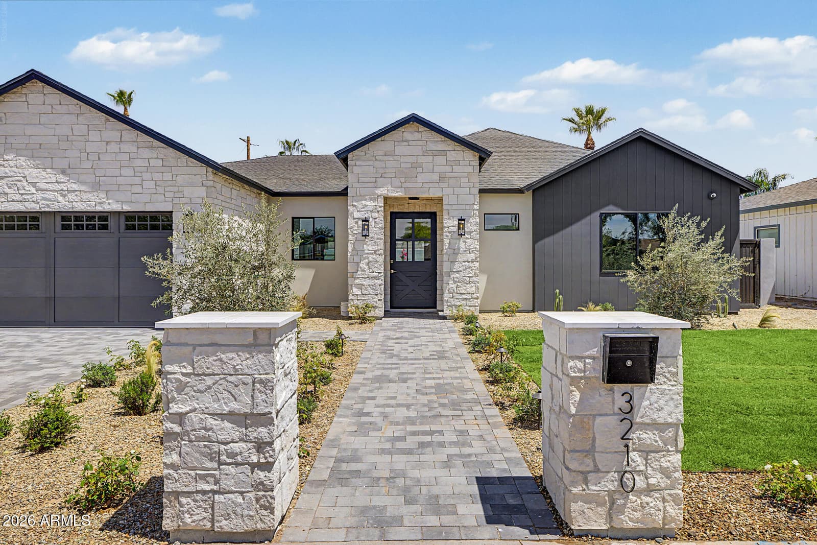3210 E OREGON Avenue, Phoenix, AZ 85018 — photo 4 of 83