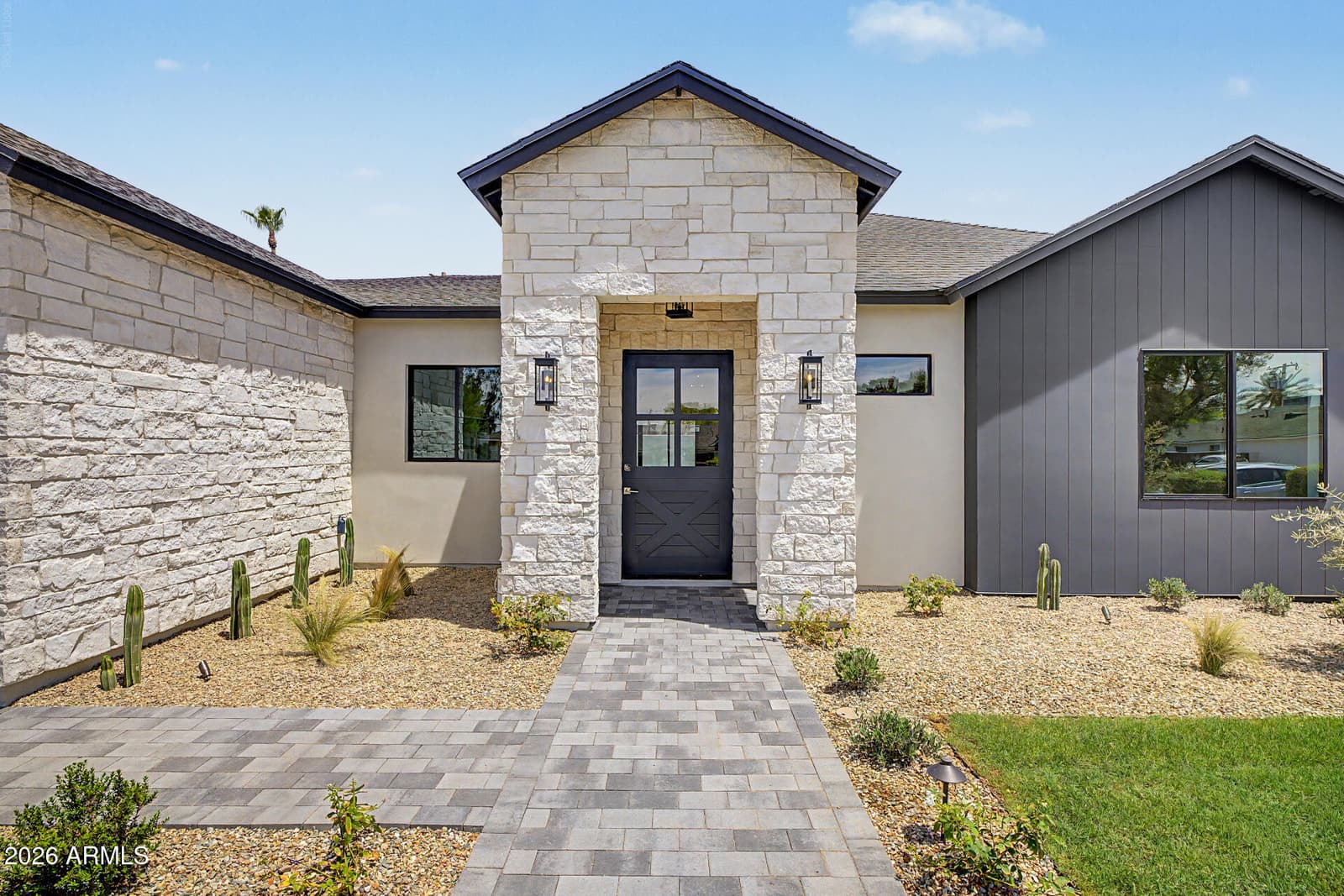 3210 E OREGON Avenue, Phoenix, AZ 85018