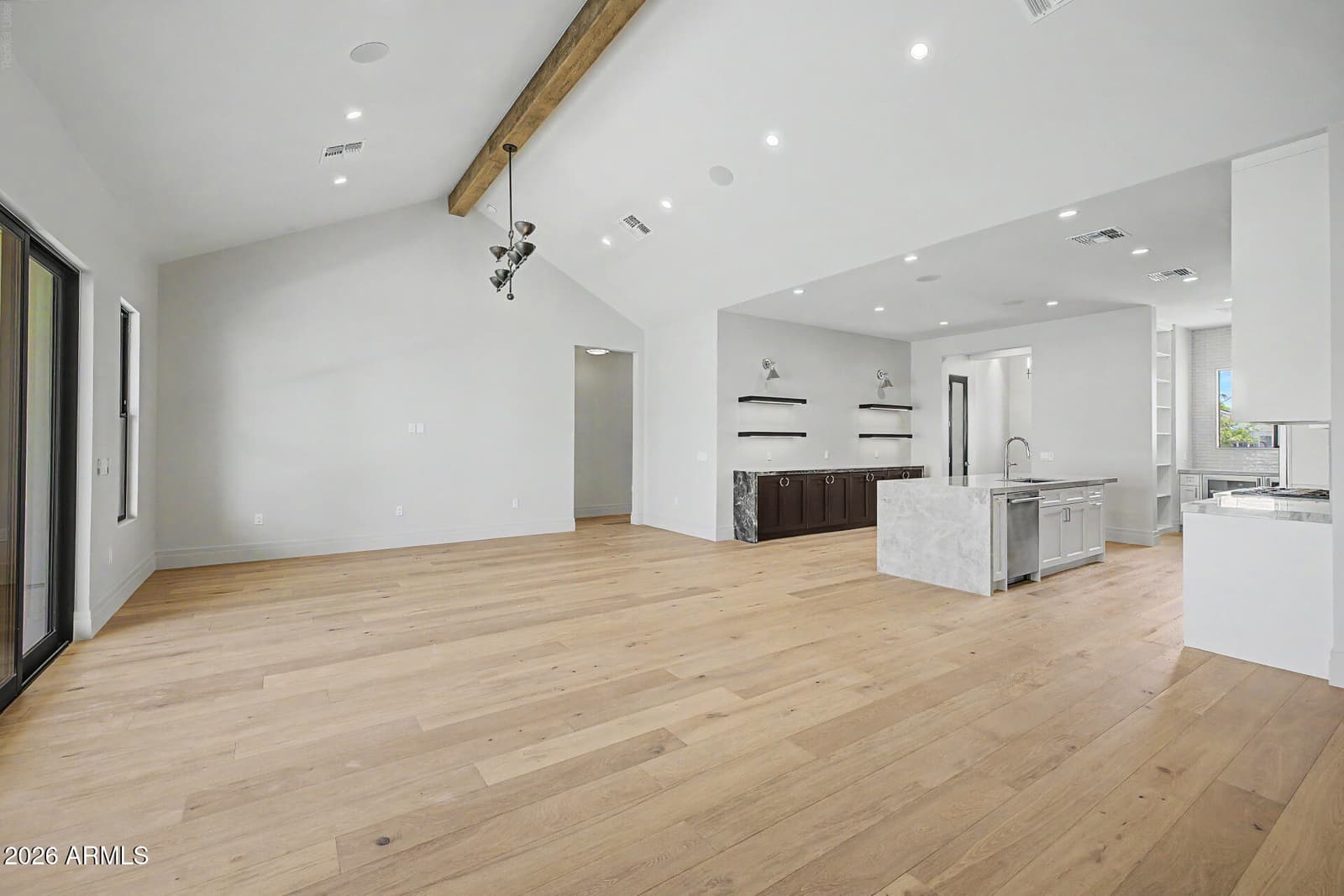 3210 E OREGON Avenue, Phoenix, AZ 85018 — photo 15 of 83