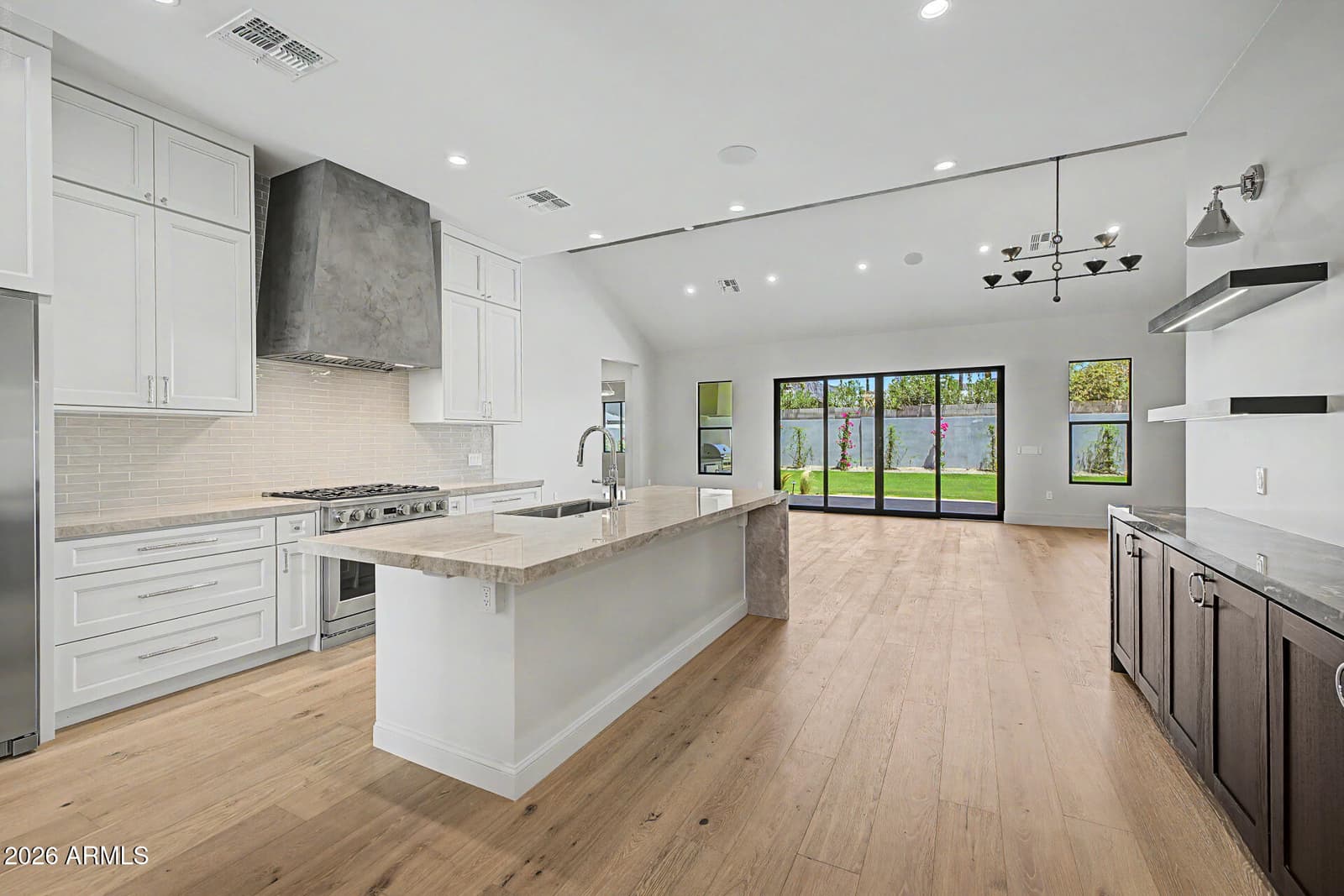 3210 E OREGON Avenue, Phoenix, AZ 85018 — photo 31 of 83