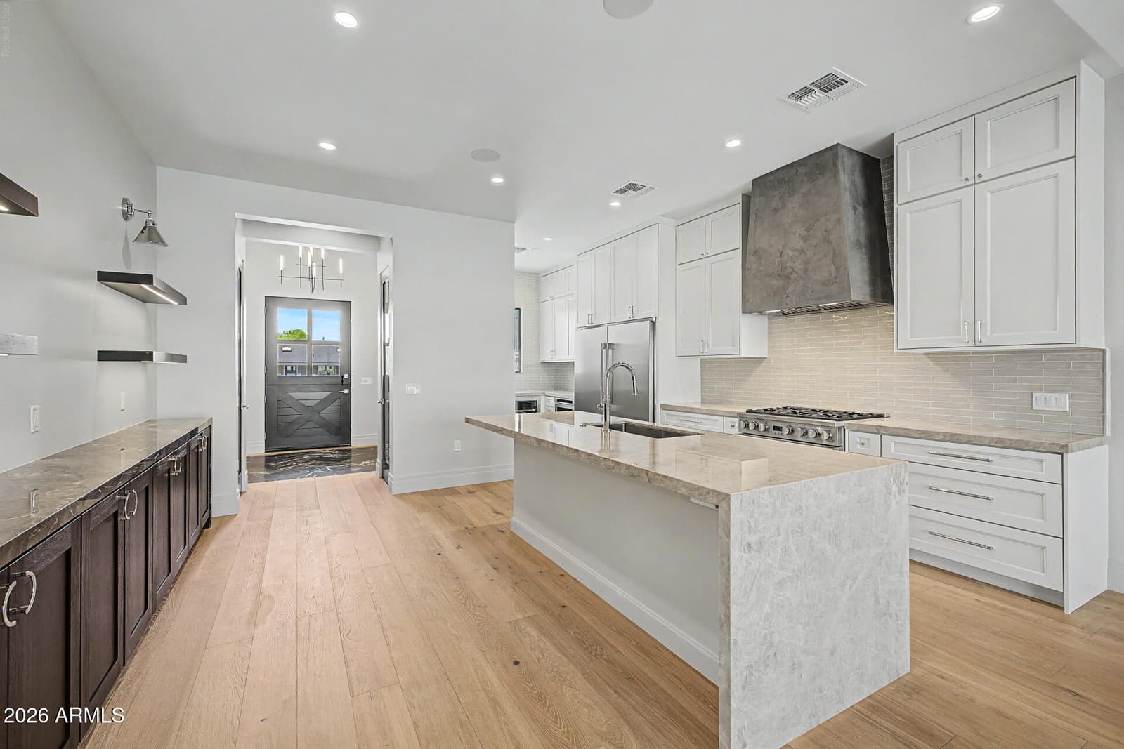 3210 E OREGON Avenue, Phoenix, AZ 85018 — photo 35 of 83