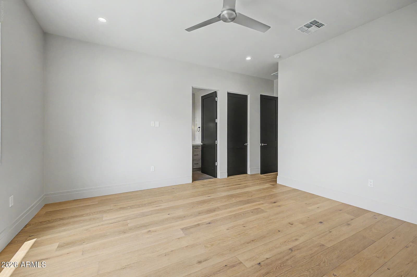 3210 E OREGON Avenue, Phoenix, AZ 85018 — photo 58 of 83