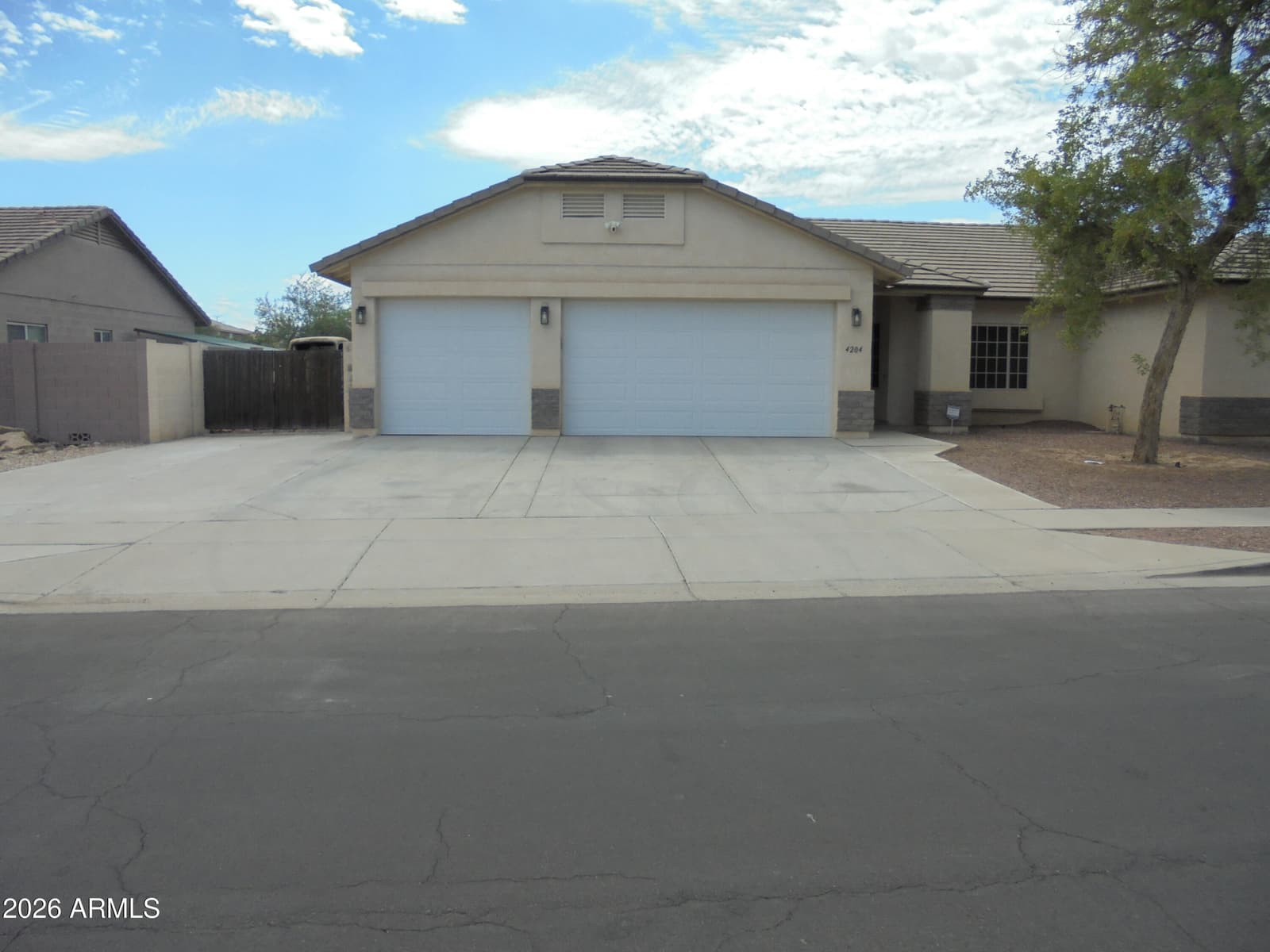 4204 S 78TH Lane, Phoenix, AZ 85043 — photo 2 of 21