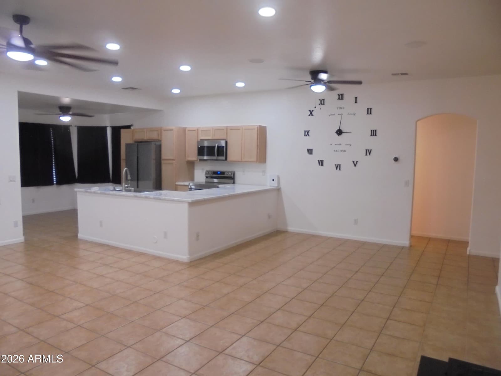 4204 S 78TH Lane, Phoenix, AZ 85043 — photo 6 of 21