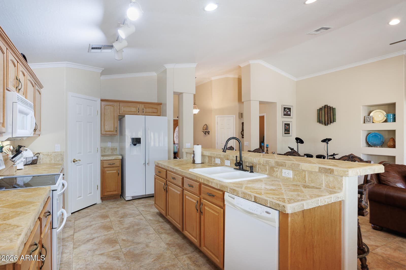 2394 E SEVILLE Court, Casa Grande, AZ 85194 — photo 14 of 54