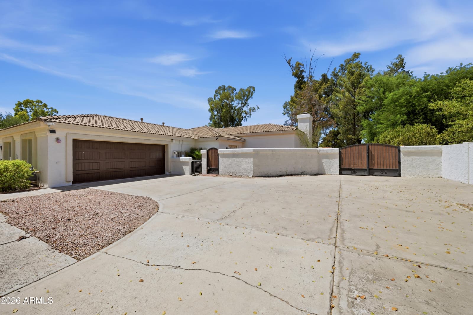 7214 E ROYAL PALM Road, Scottsdale, AZ 85258 — photo 4 of 39