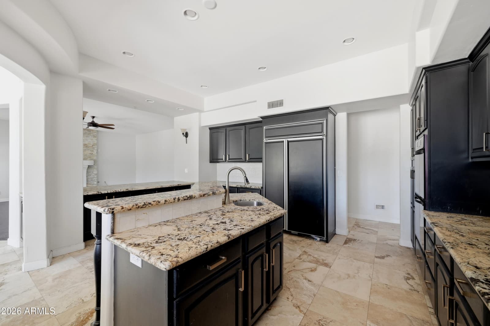 7214 E ROYAL PALM Road, Scottsdale, AZ 85258 — photo 13 of 39