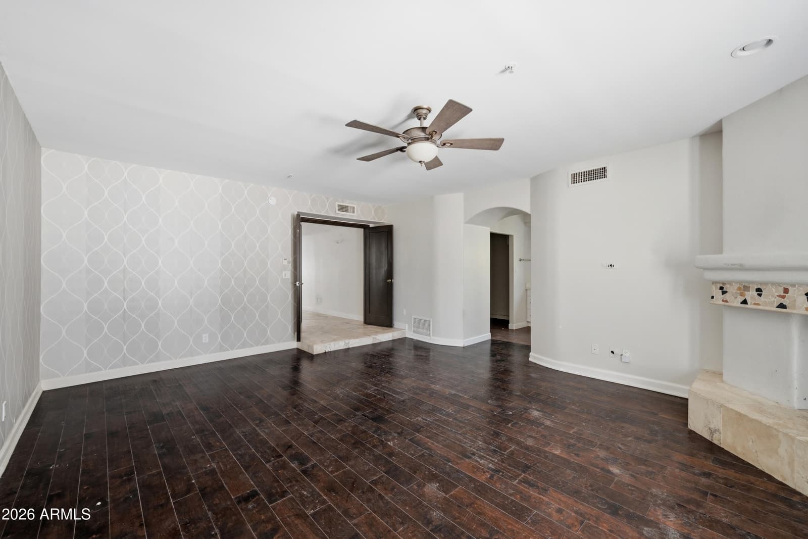 7214 E ROYAL PALM Road, Scottsdale, AZ 85258 — photo 15 of 39