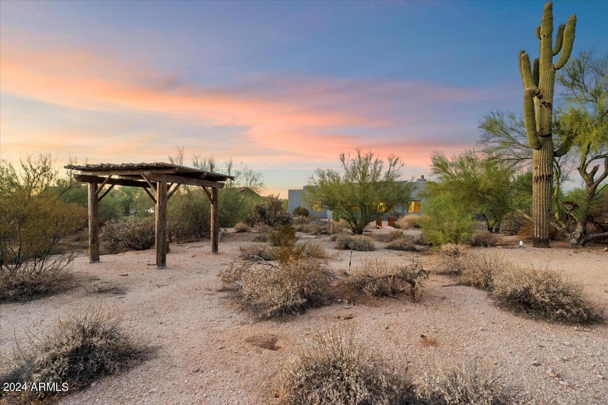 6523 E LONESOME Trail, Cave Creek, AZ 85331 — photo 5 of 46