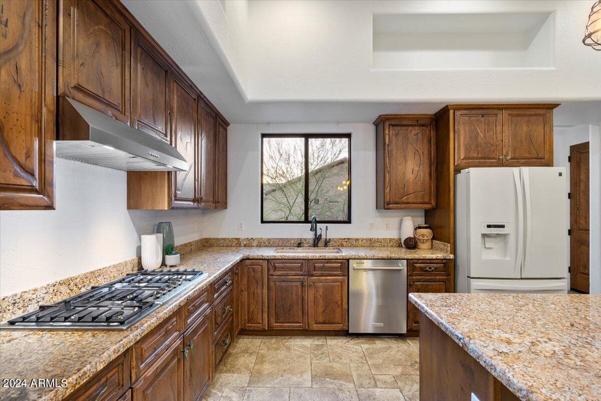6523 E LONESOME Trail, Cave Creek, AZ 85331 — photo 13 of 46