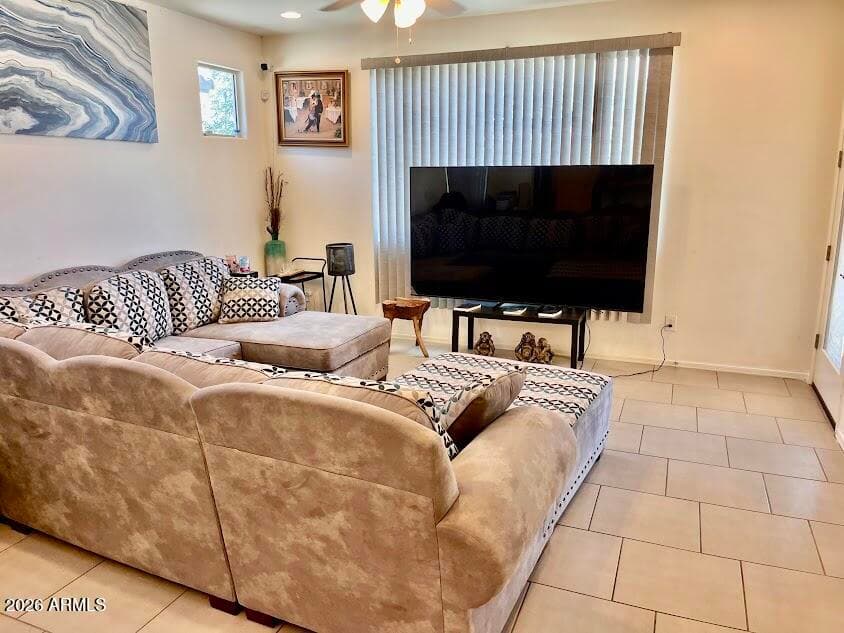 2723 W APOLLO Road, Phoenix, AZ 85041 — photo 10 of 26