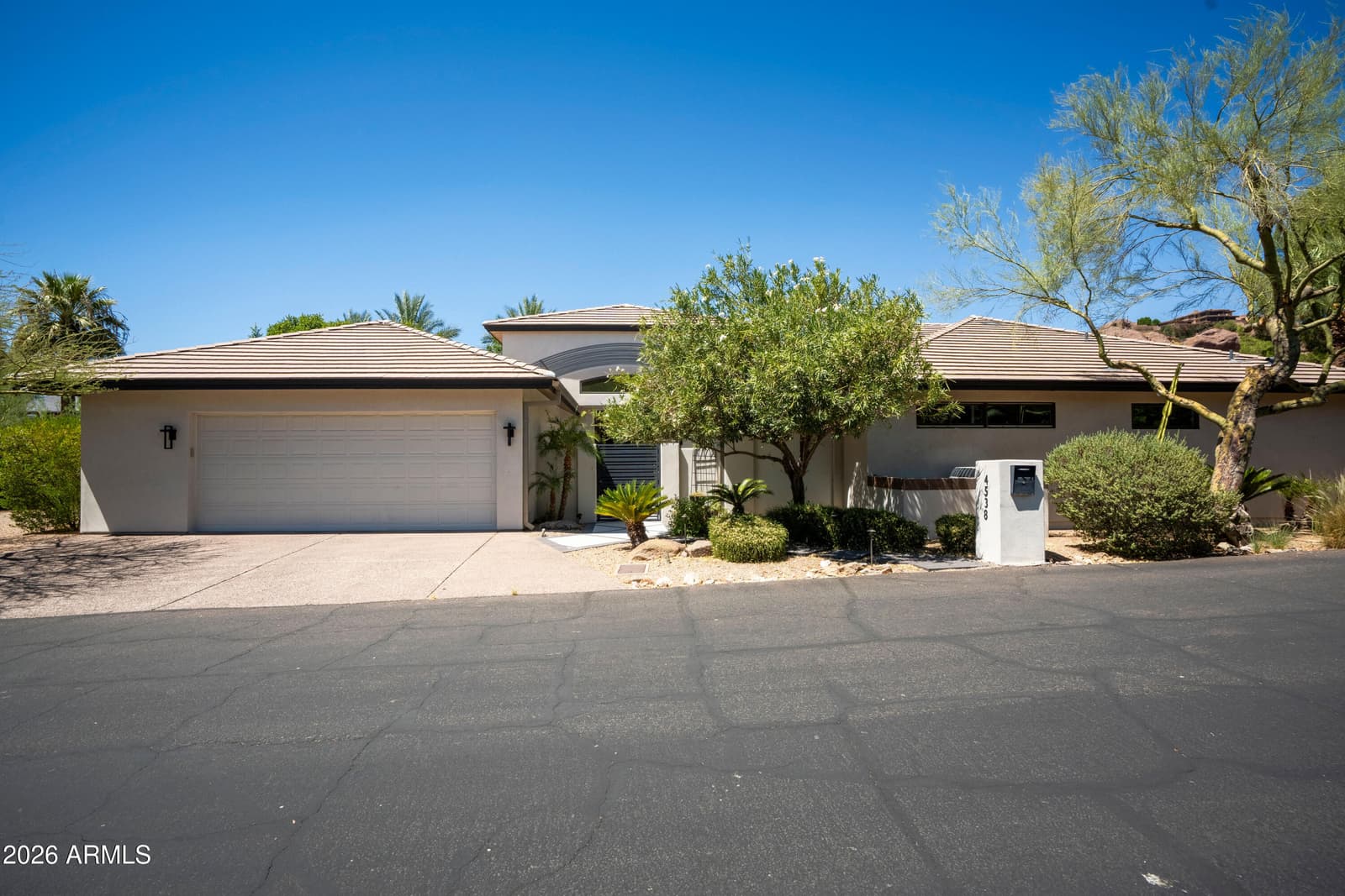 4538 E Vermont Avenue N, Phoenix, AZ 85018 — photo 2 of 46