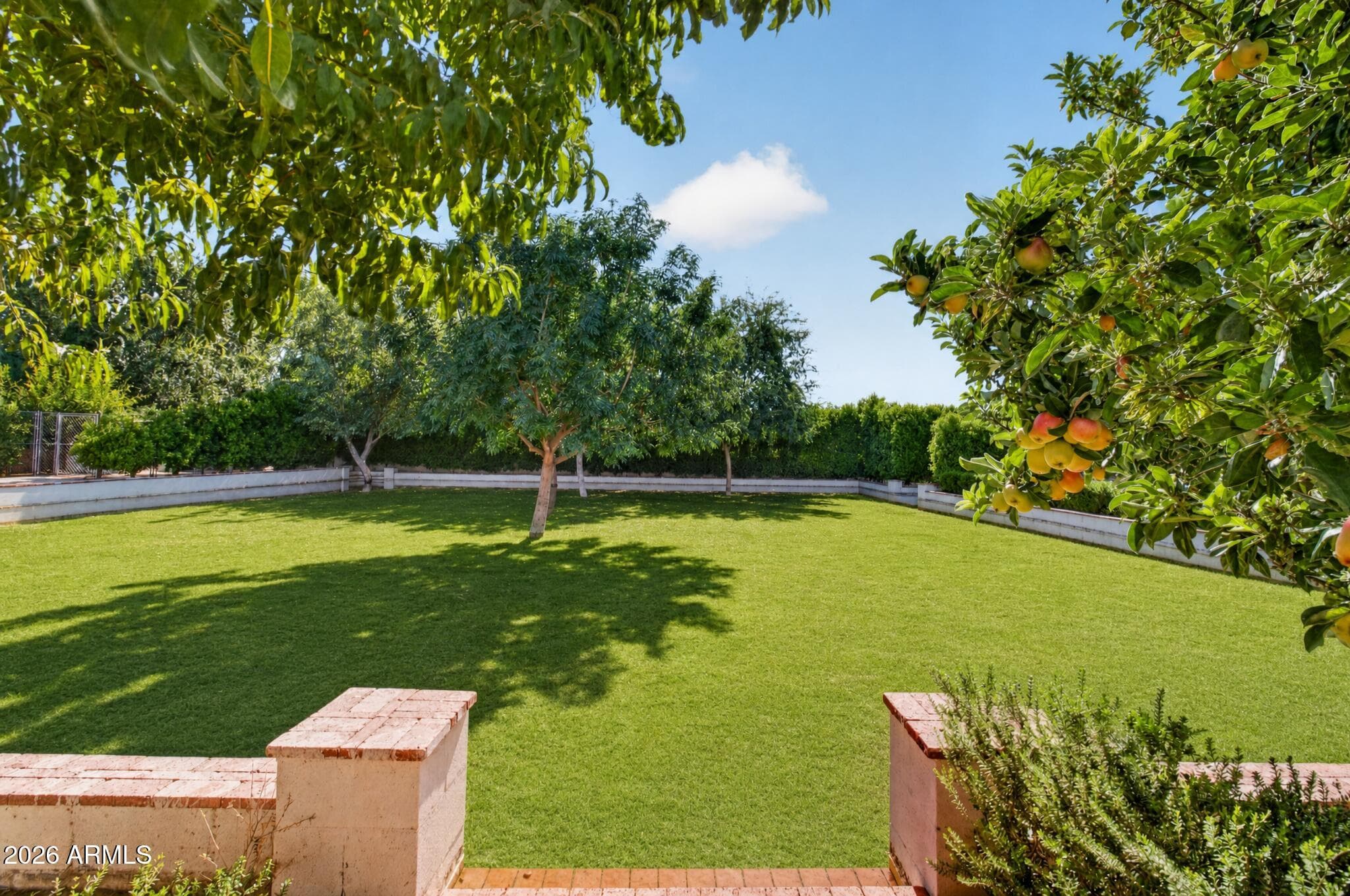 2035 E HAVEN Circle S, Gilbert, AZ 85298 — photo 14 of 97