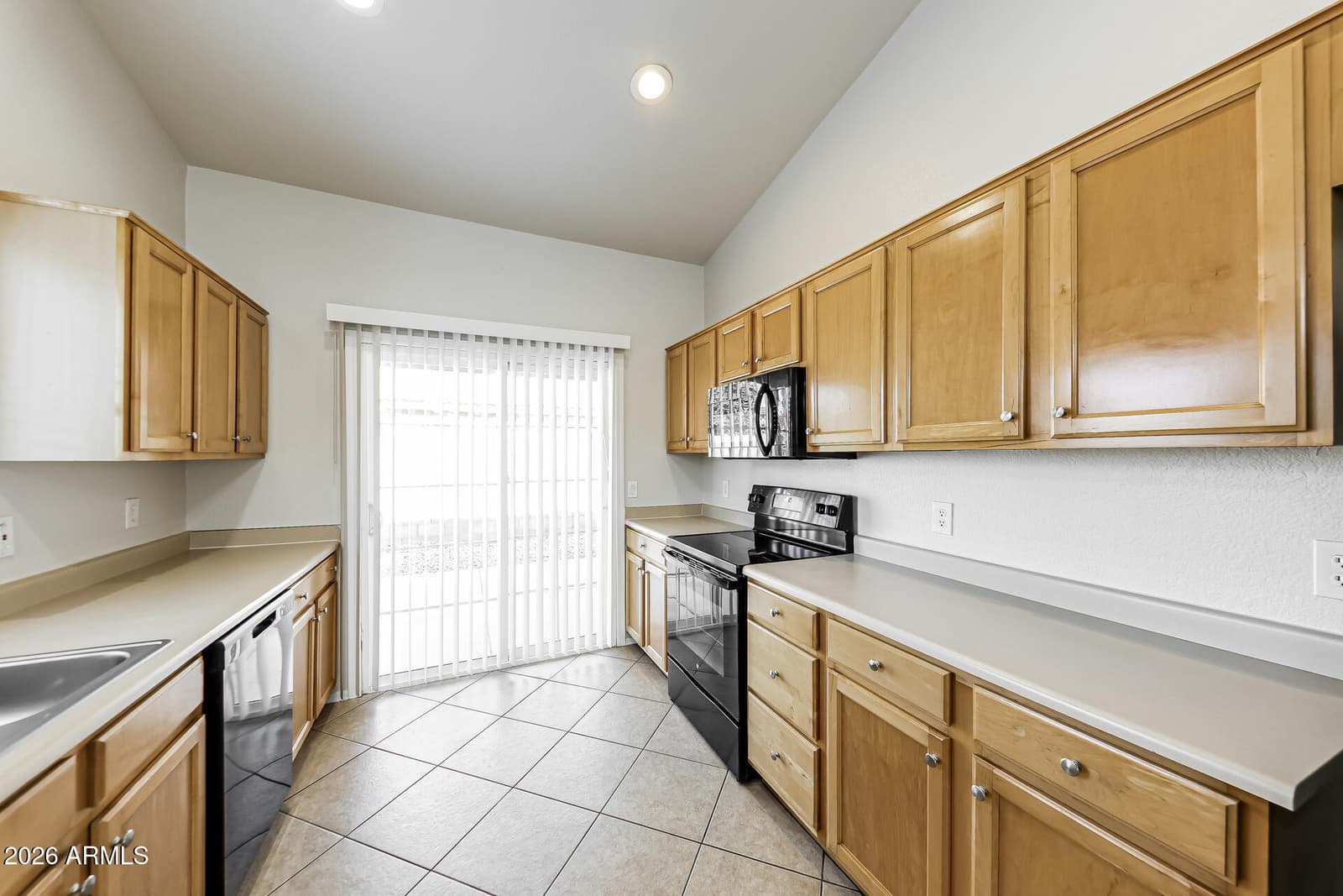 4015 W ROSE GARDEN Lane, Glendale, AZ 85308 — photo 10 of 26