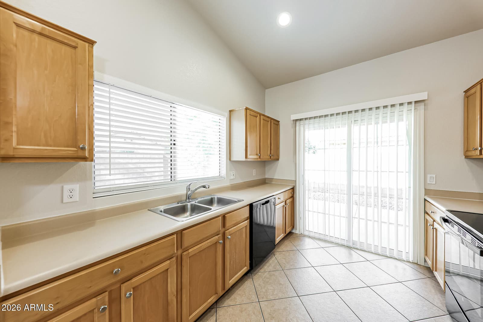 4015 W ROSE GARDEN Lane, Glendale, AZ 85308 — photo 11 of 26