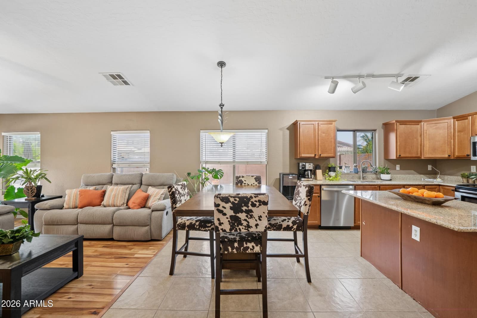 3243 W ALLENS PEAK Drive, San Tan Valley, AZ 85144 — photo 13 of 60