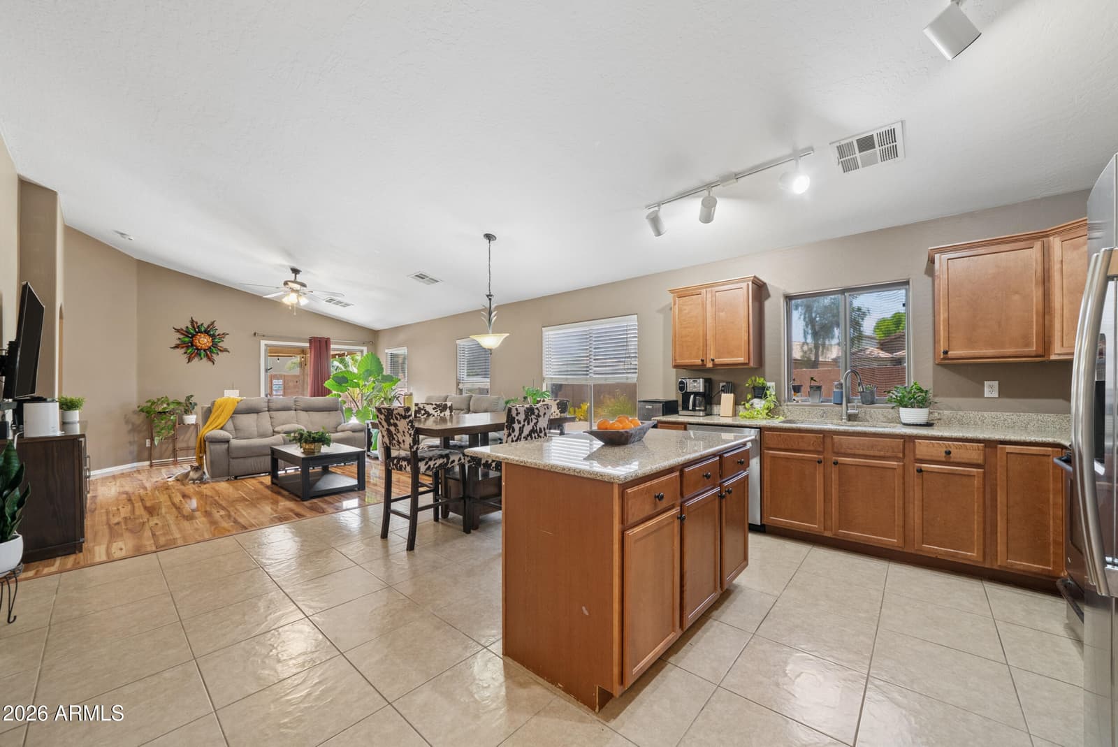 3243 W ALLENS PEAK Drive, San Tan Valley, AZ 85144 — photo 14 of 60