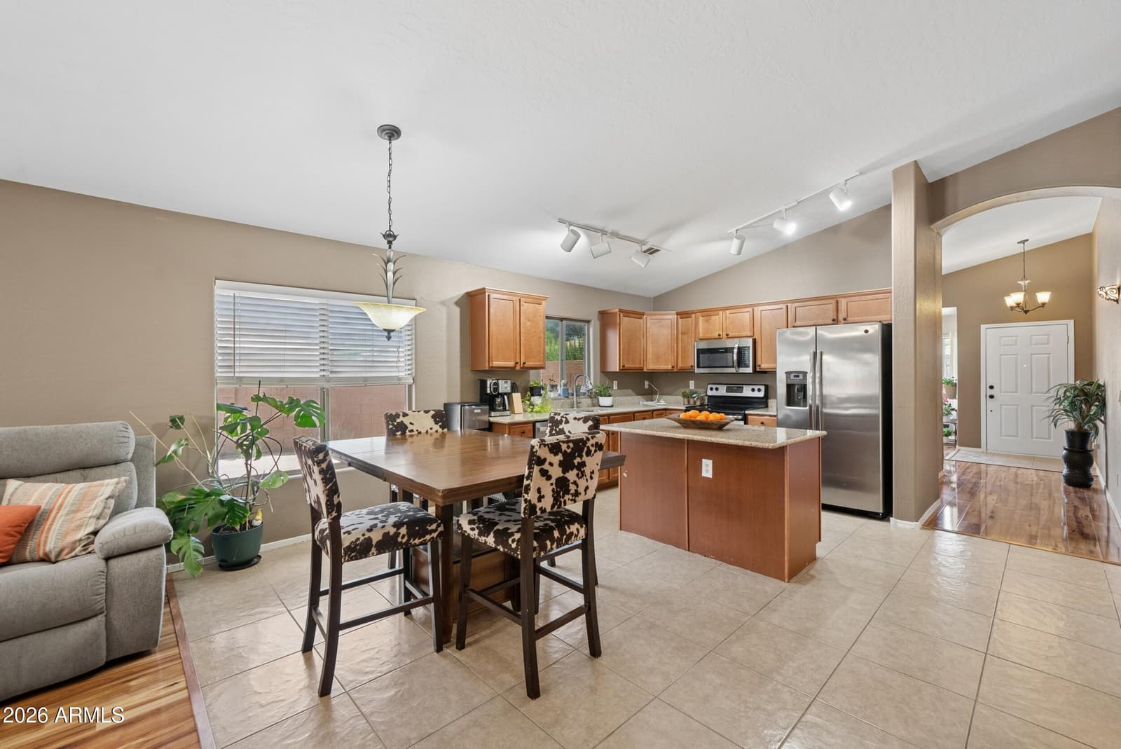 3243 W ALLENS PEAK Drive, San Tan Valley, AZ 85144 — photo 18 of 60
