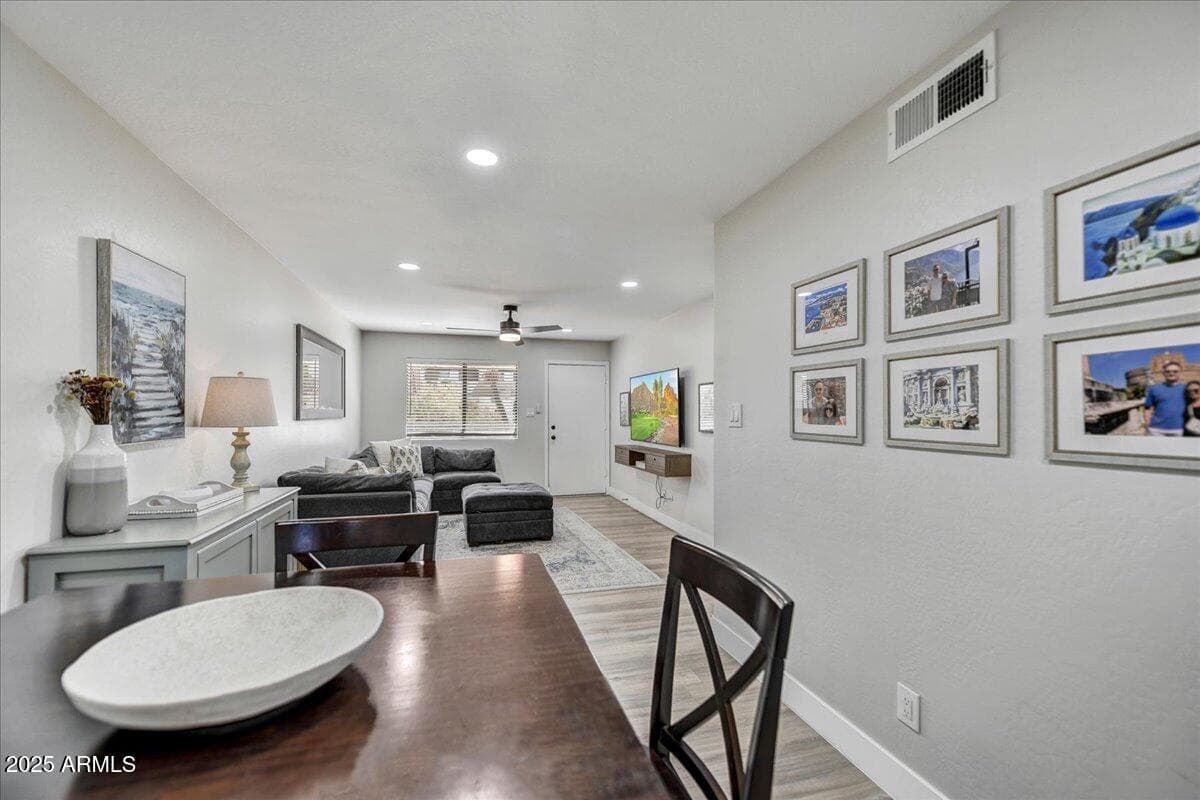 3301 E EARLL Drive 102, Phoenix, AZ 85018 — photo 3 of 16