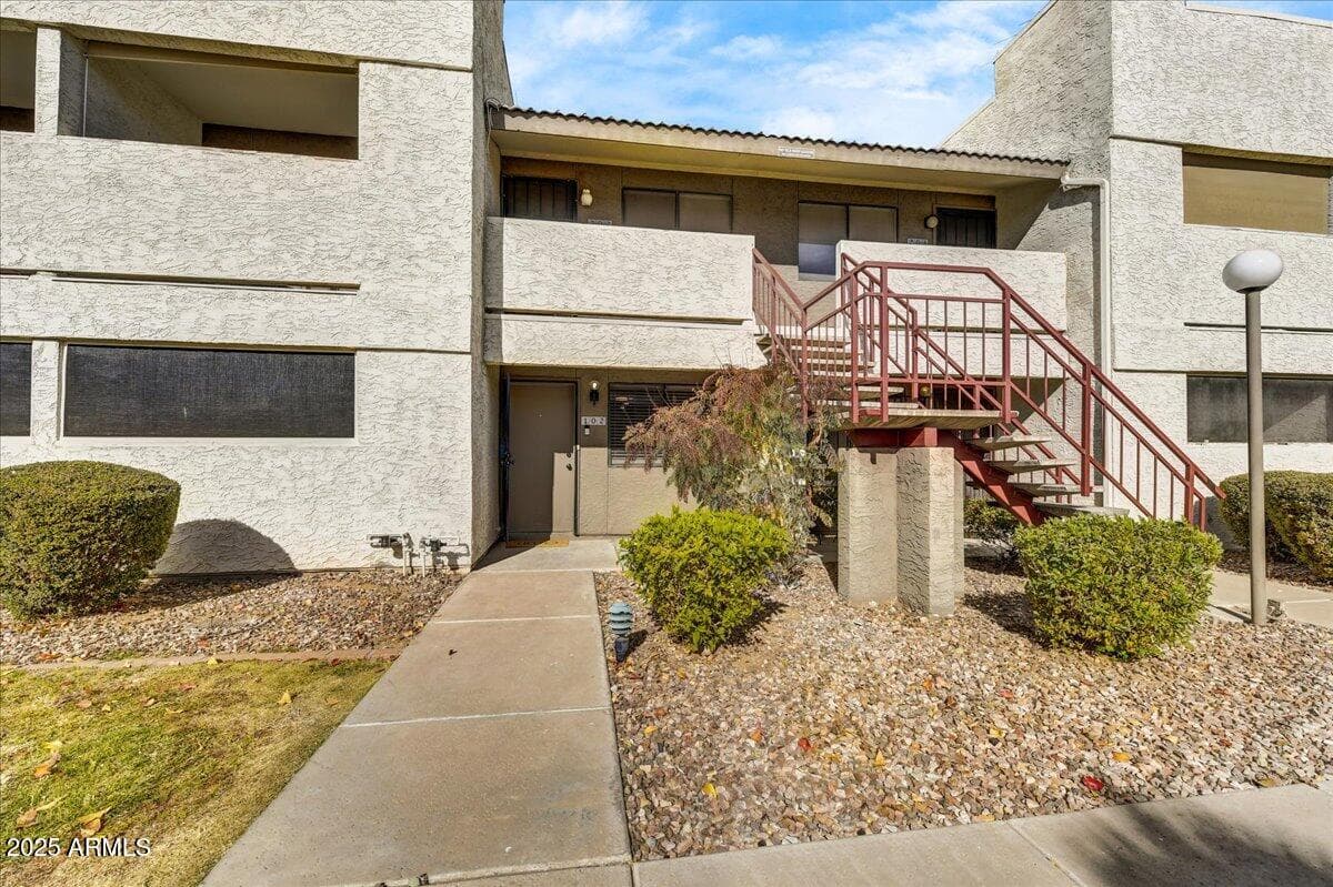 3301 E EARLL Drive 102, Phoenix, AZ 85018 — photo 15 of 16